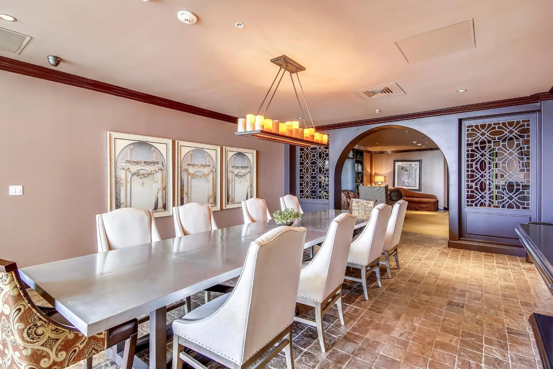 Restaurant/places to eat in Diamond Beach 708-Kohinoor