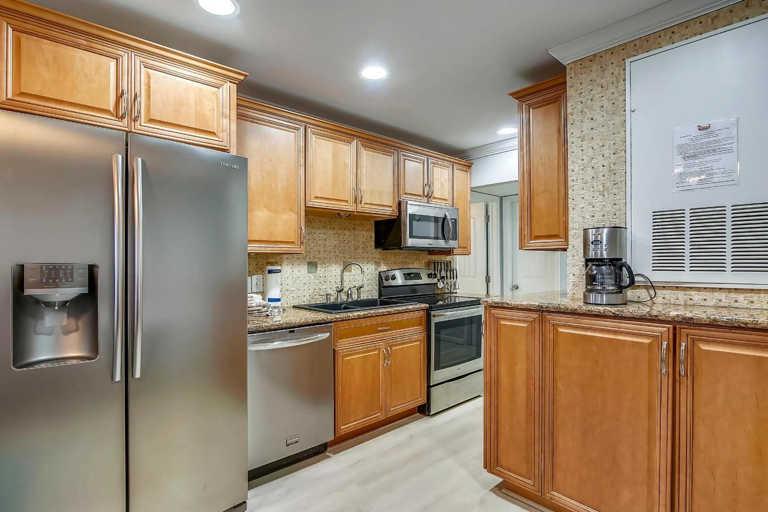 Kitchen or kitchenette in Seascape 1307-A Sunny Seahorse