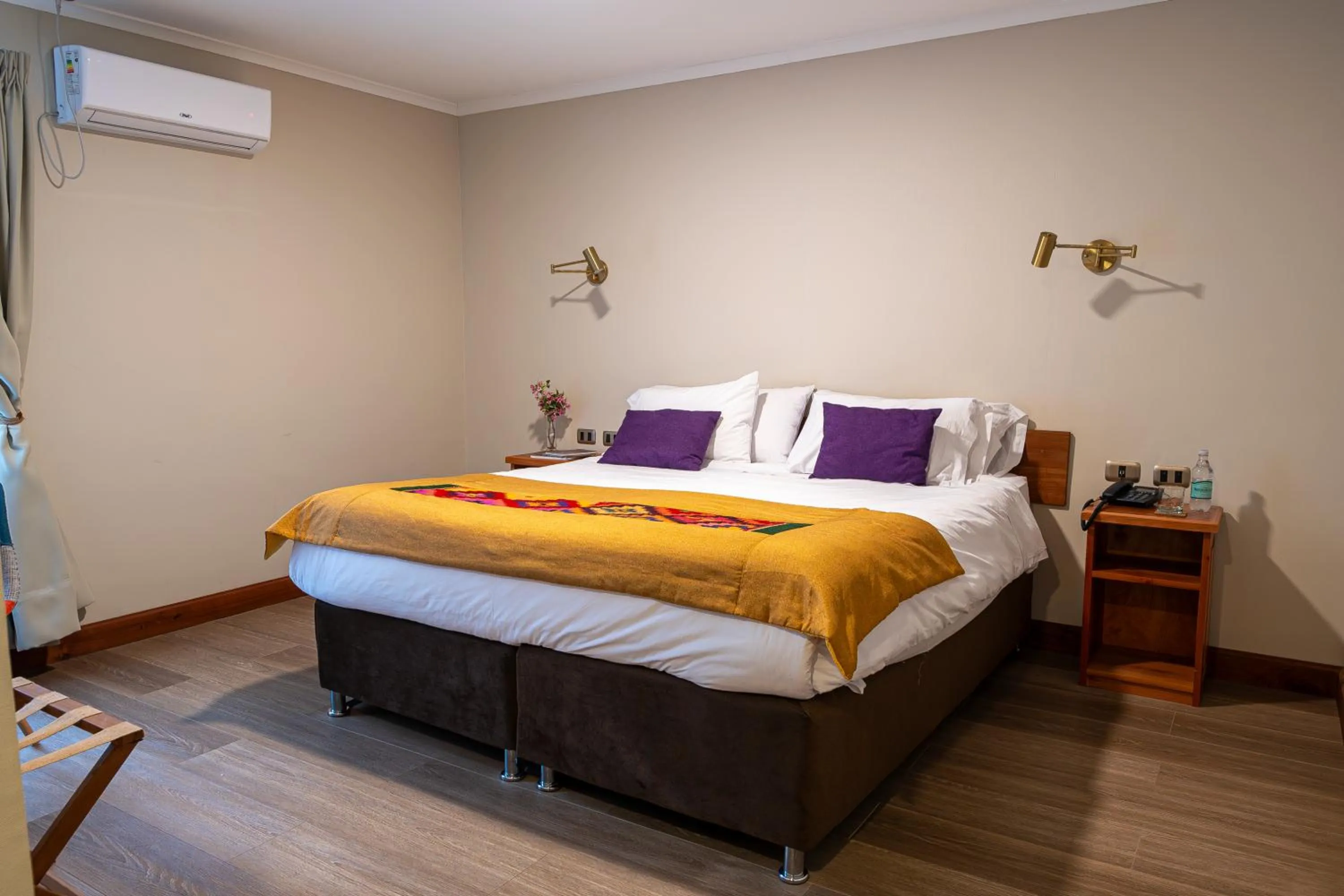 Photo of the whole room, Bed in Hotel Madero Talca