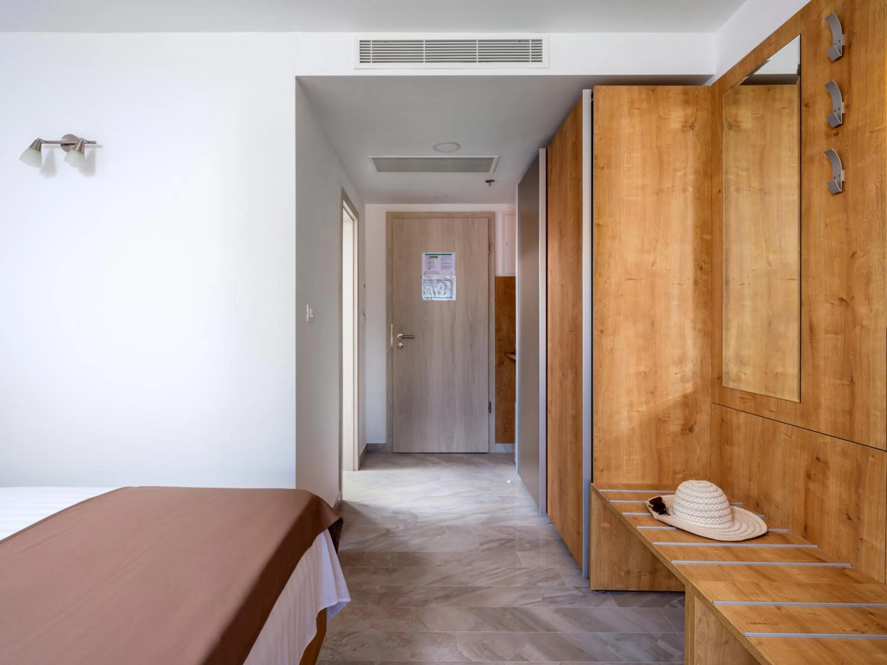 wardrobe, Bed in Hotel D'Elegant Dubrovnik