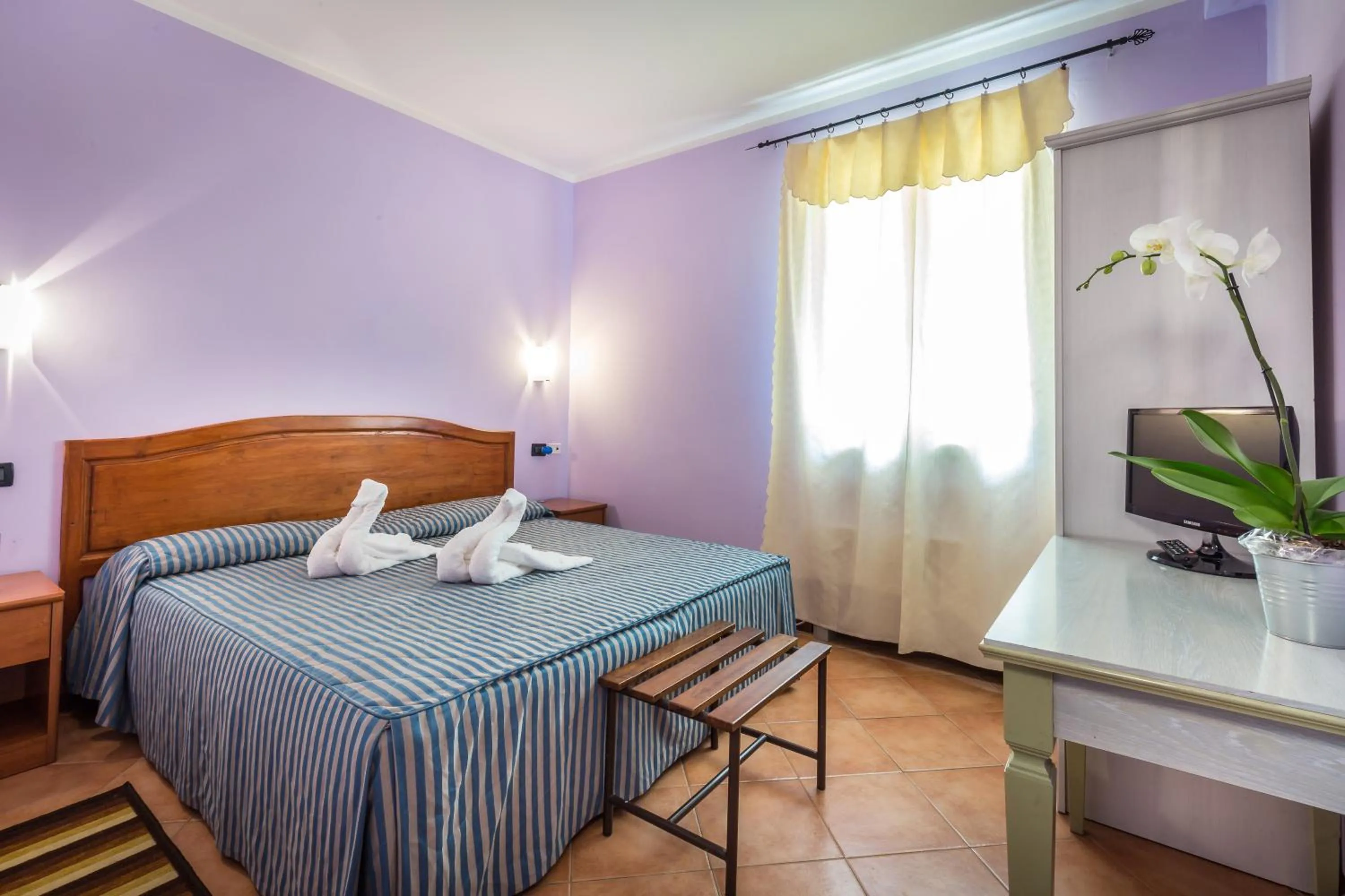 Day, Bed in Hotel Real