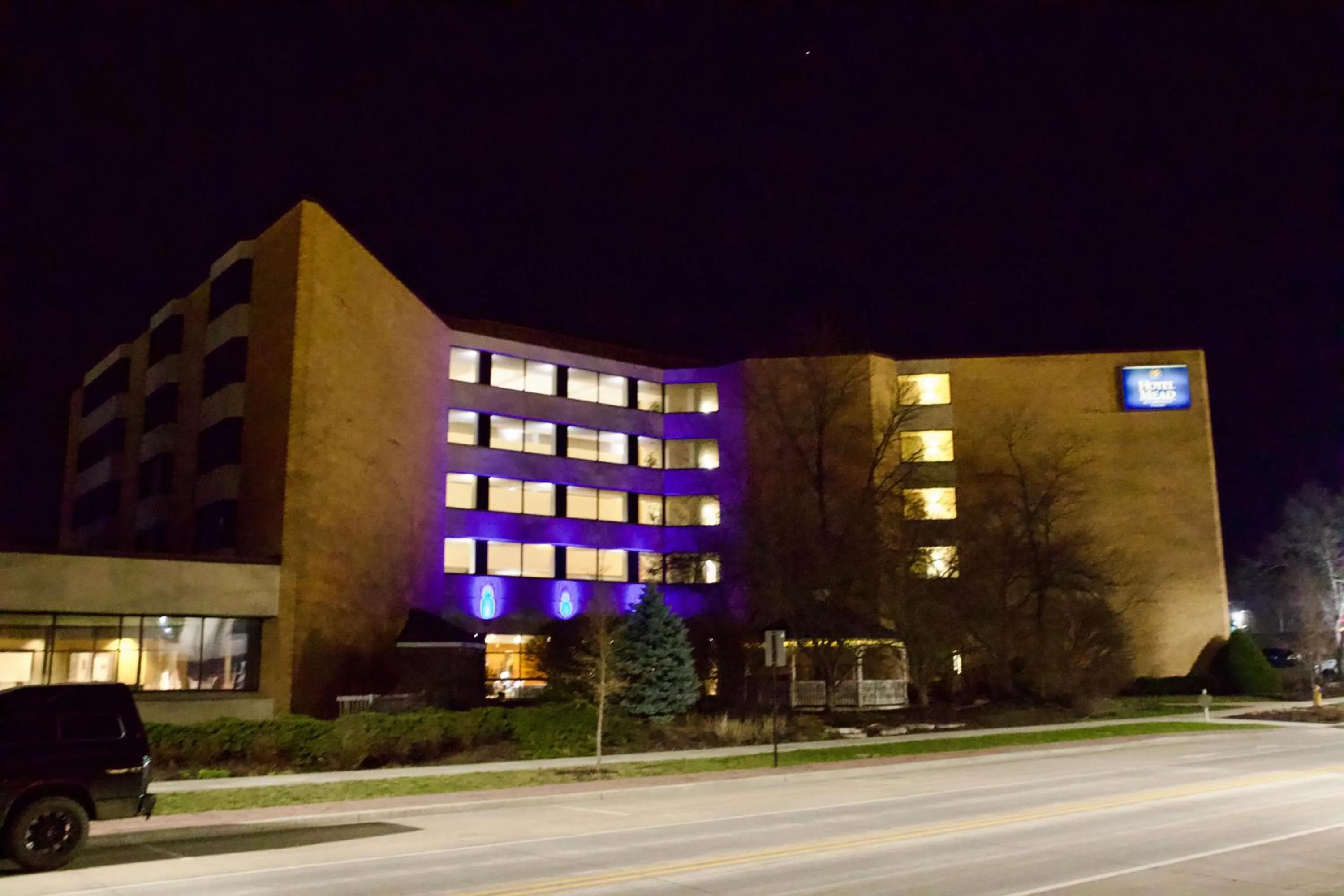 Property building in Hotel Mead Resorts & Conventions Center