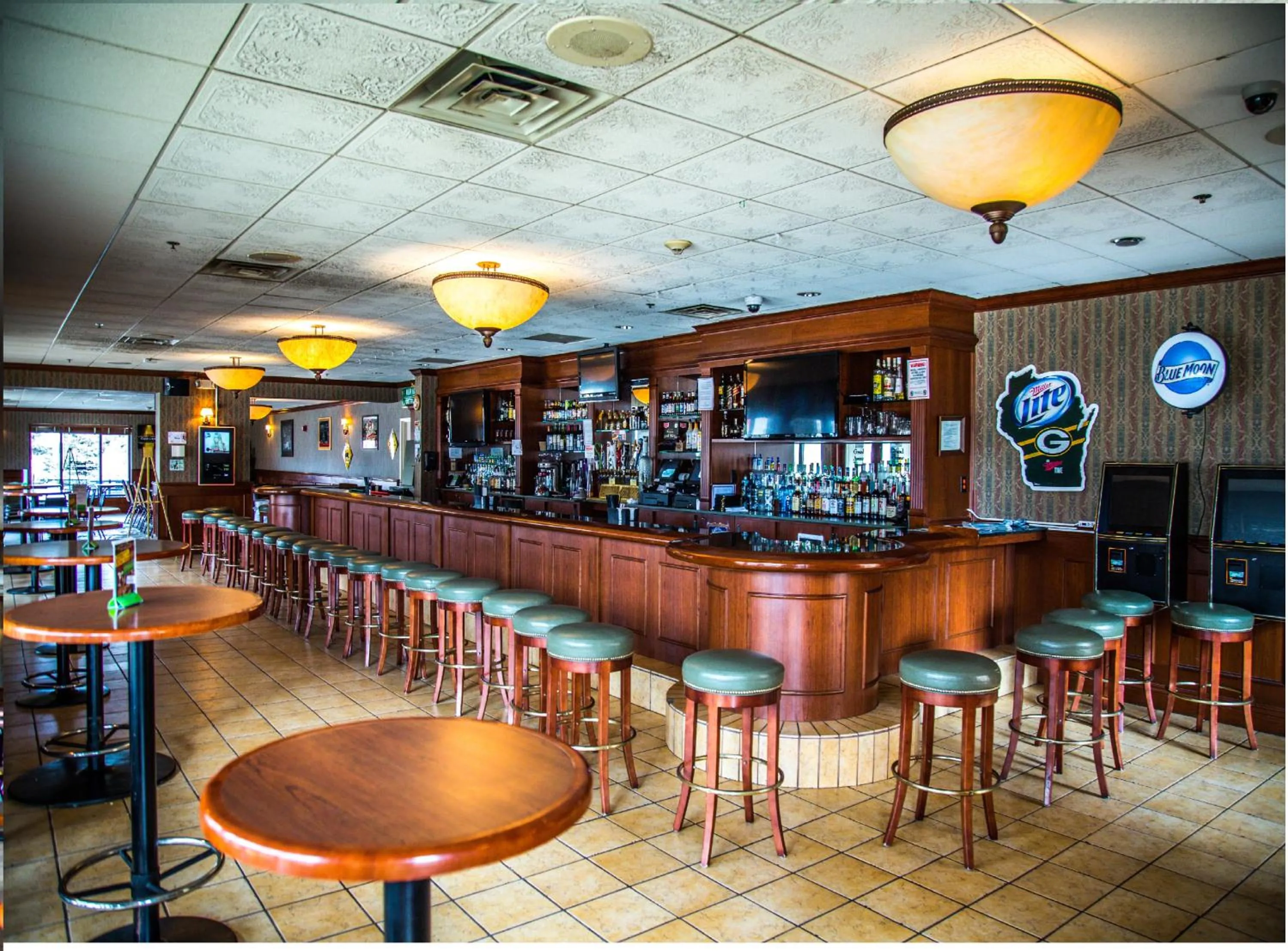 Property building in Hotel Mead Resorts & Conventions Center