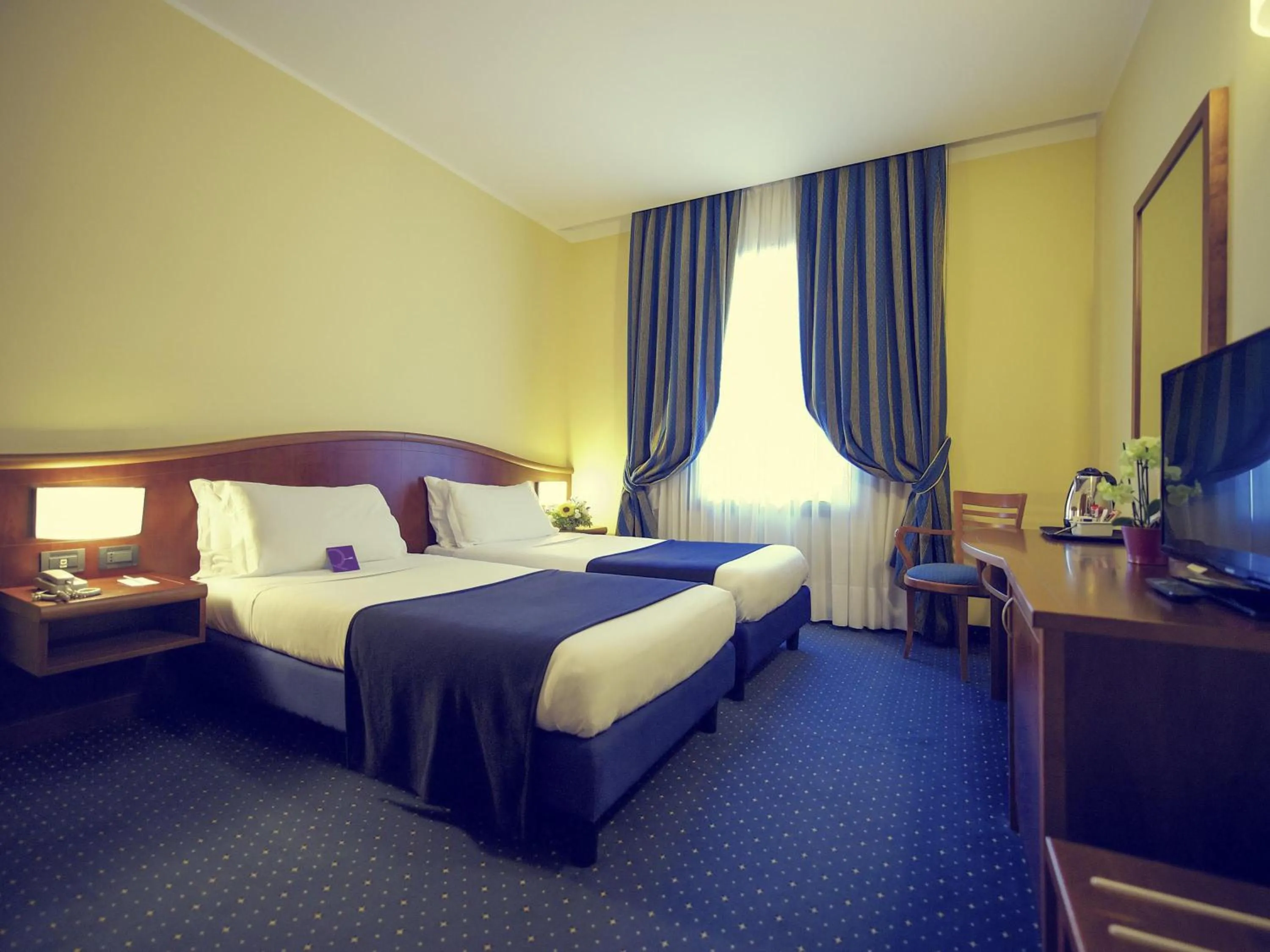 Bedroom, Bed in Mercure Genova San Biagio