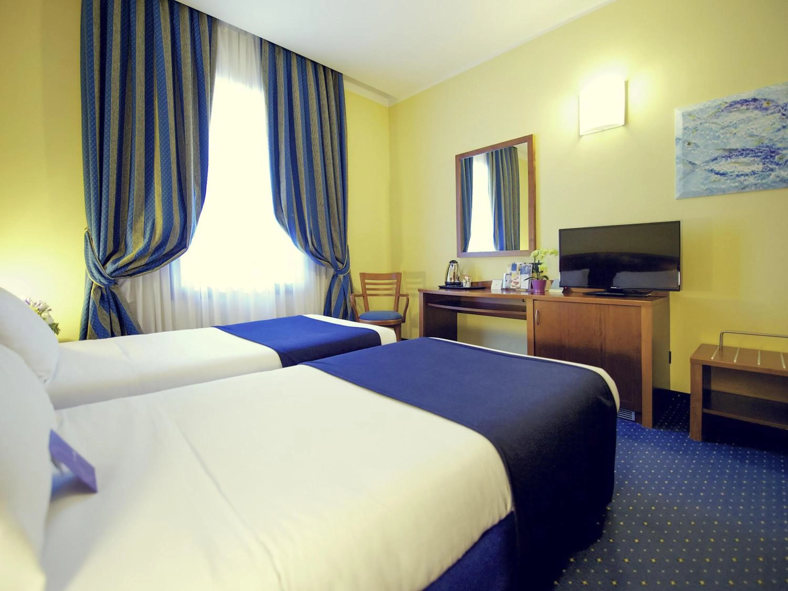 Bedroom, Bed in Mercure Genova San Biagio