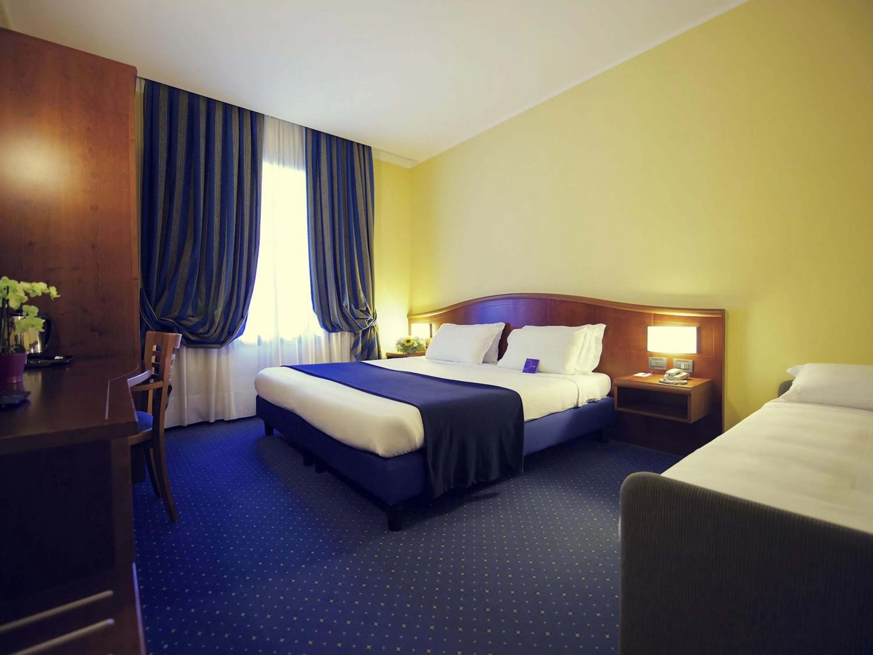 Bedroom, Bed in Mercure Genova San Biagio