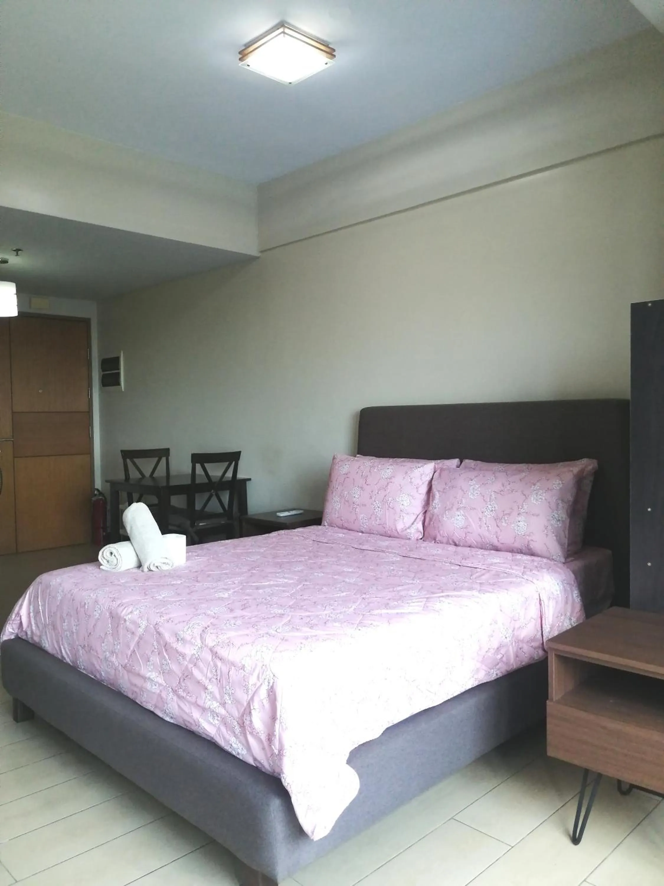 Bed in Palm Tree Two Villas