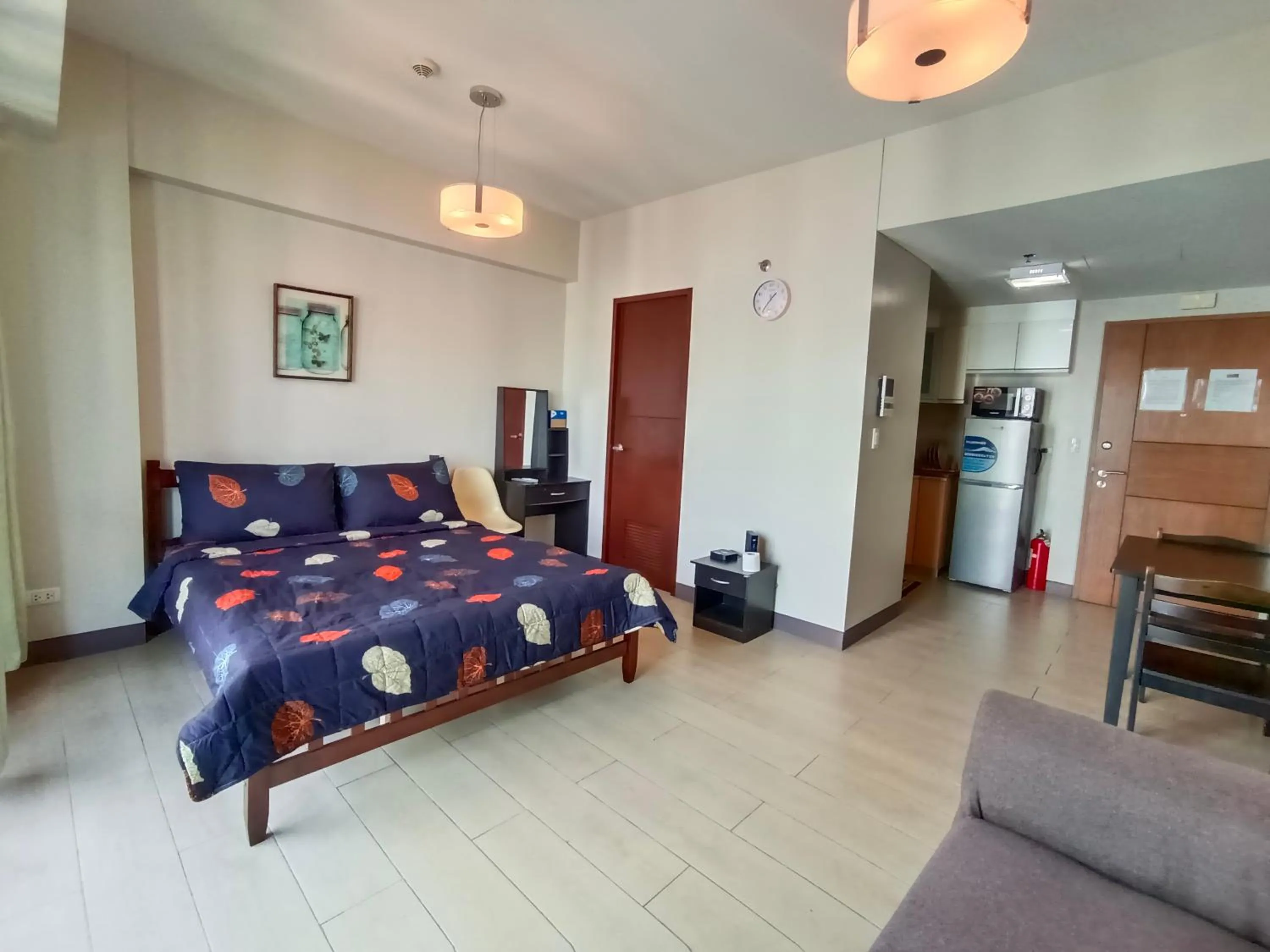 Photo of the whole room, Bed in Palm Tree Two Villas