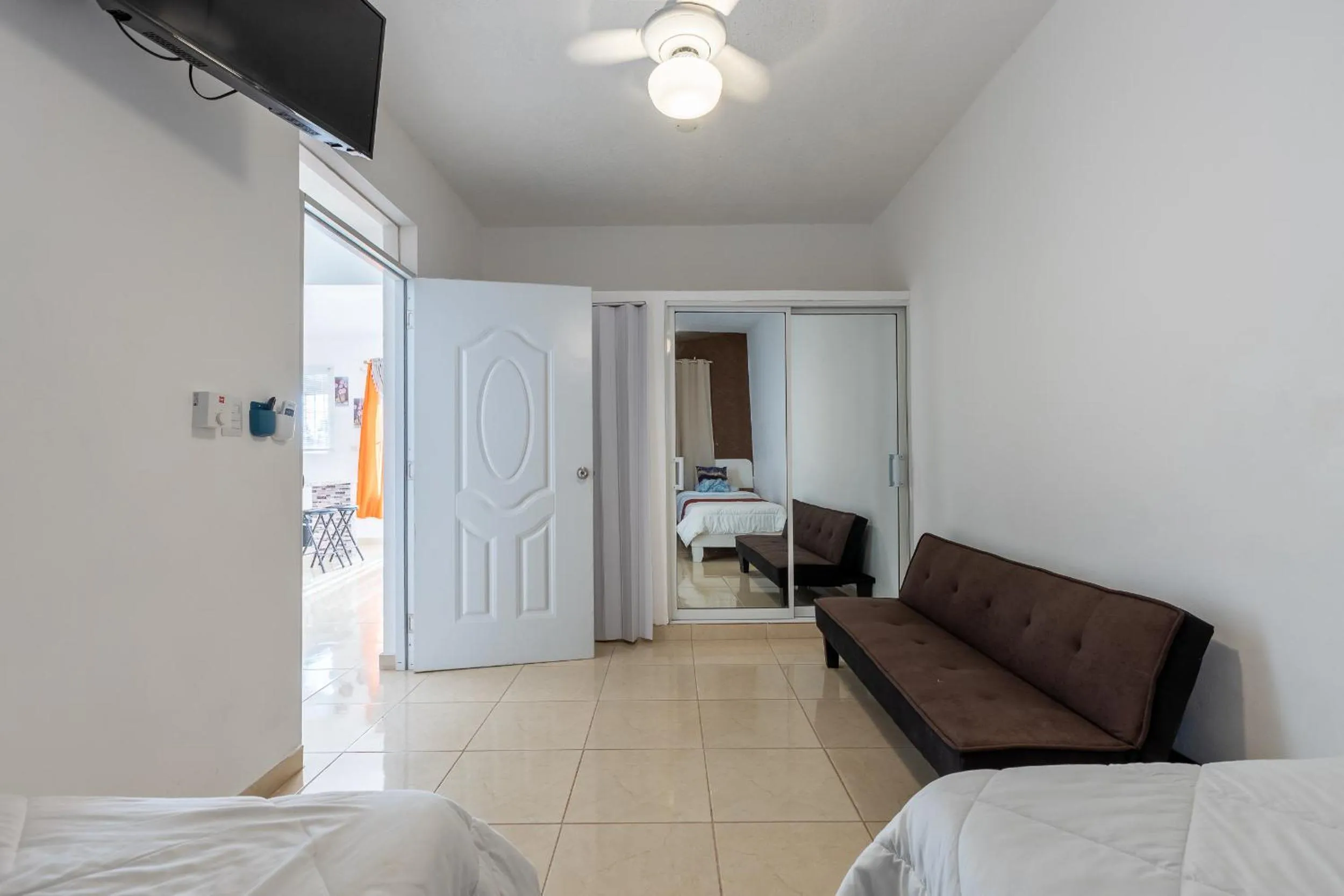 Bed in EDMA APARTAHOTEL