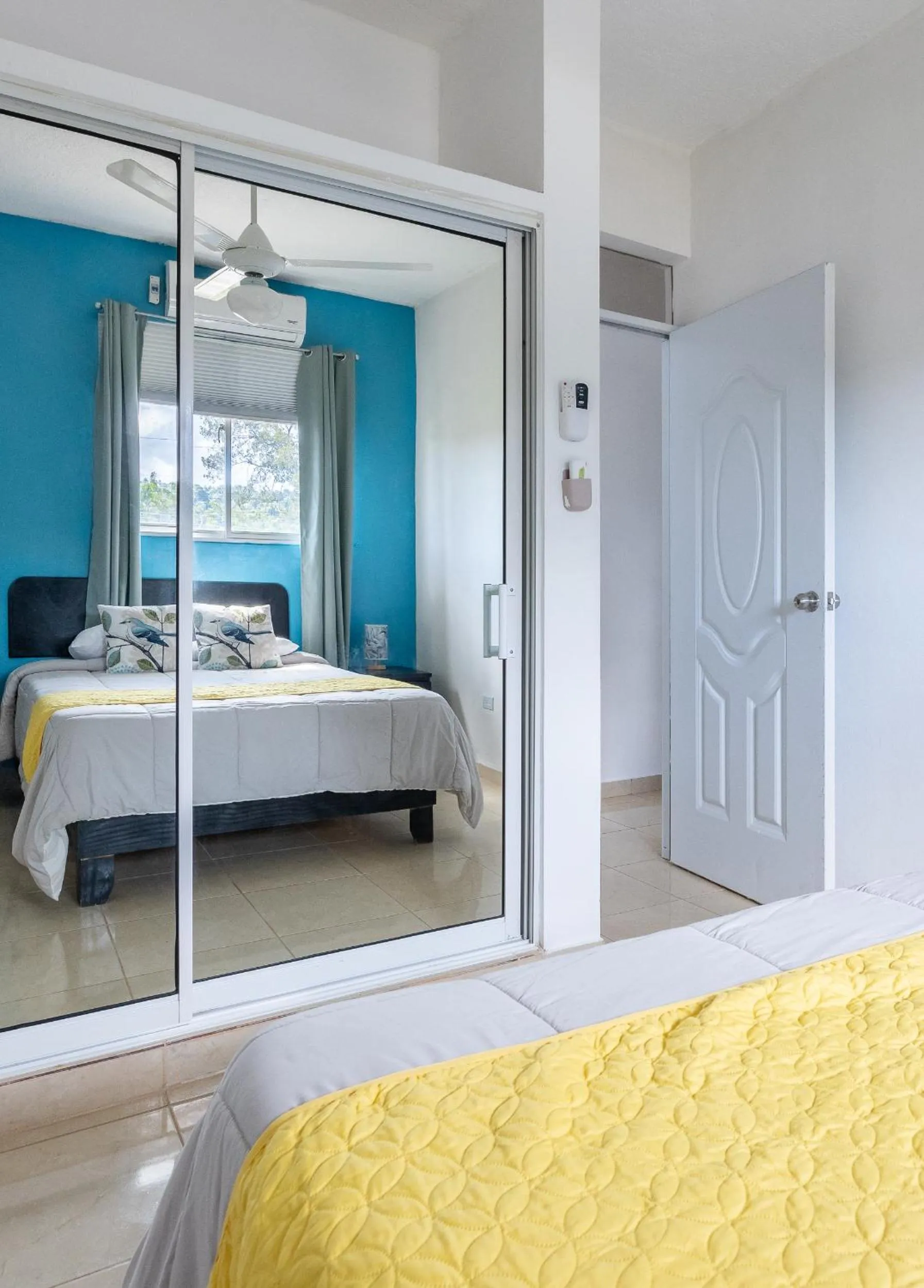 Bed in EDMA APARTAHOTEL