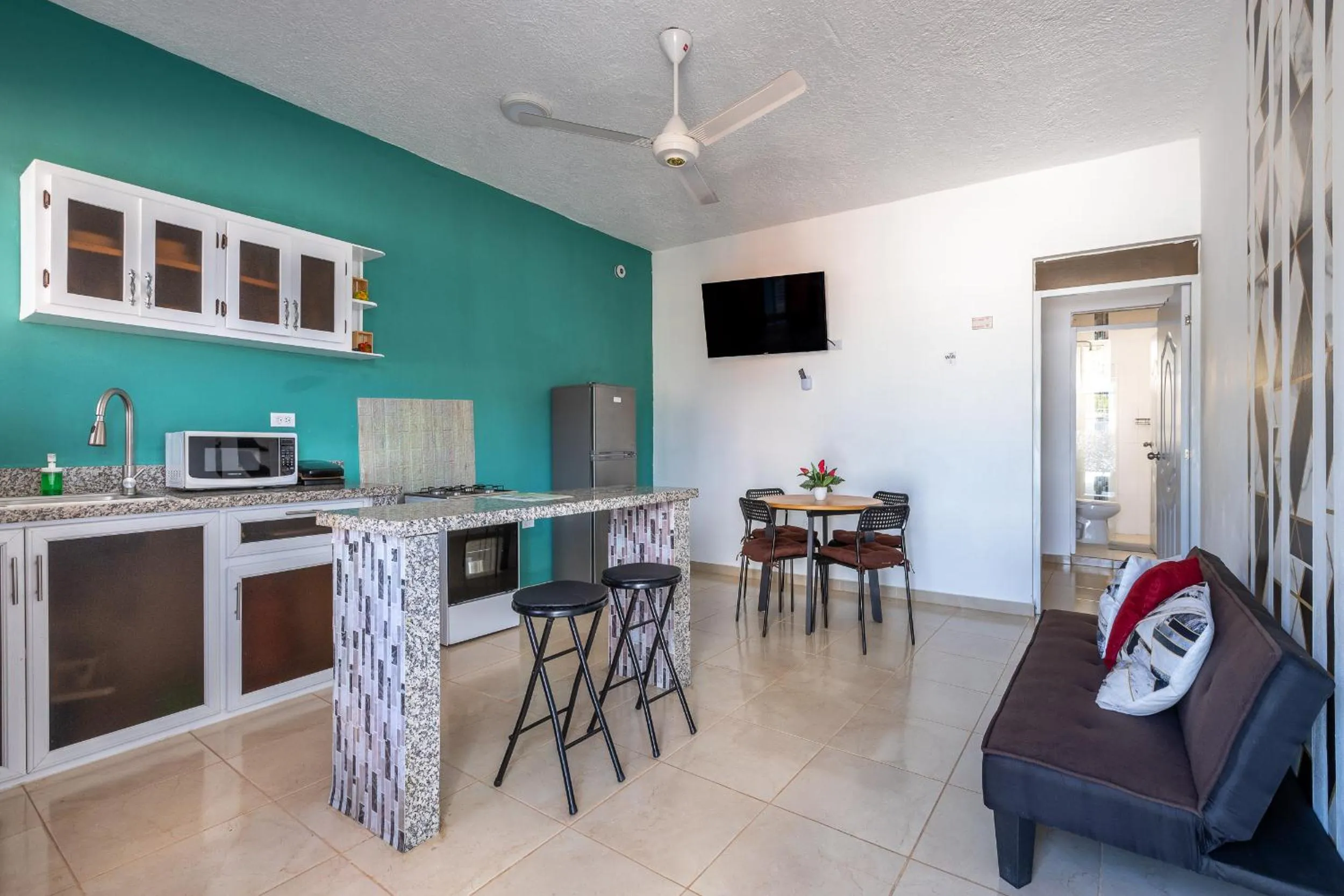 TV and multimedia in EDMA APARTAHOTEL