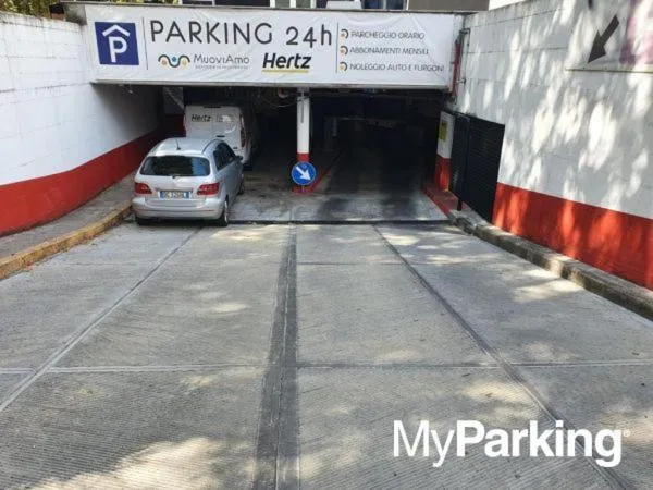 Parking in Seven Suites