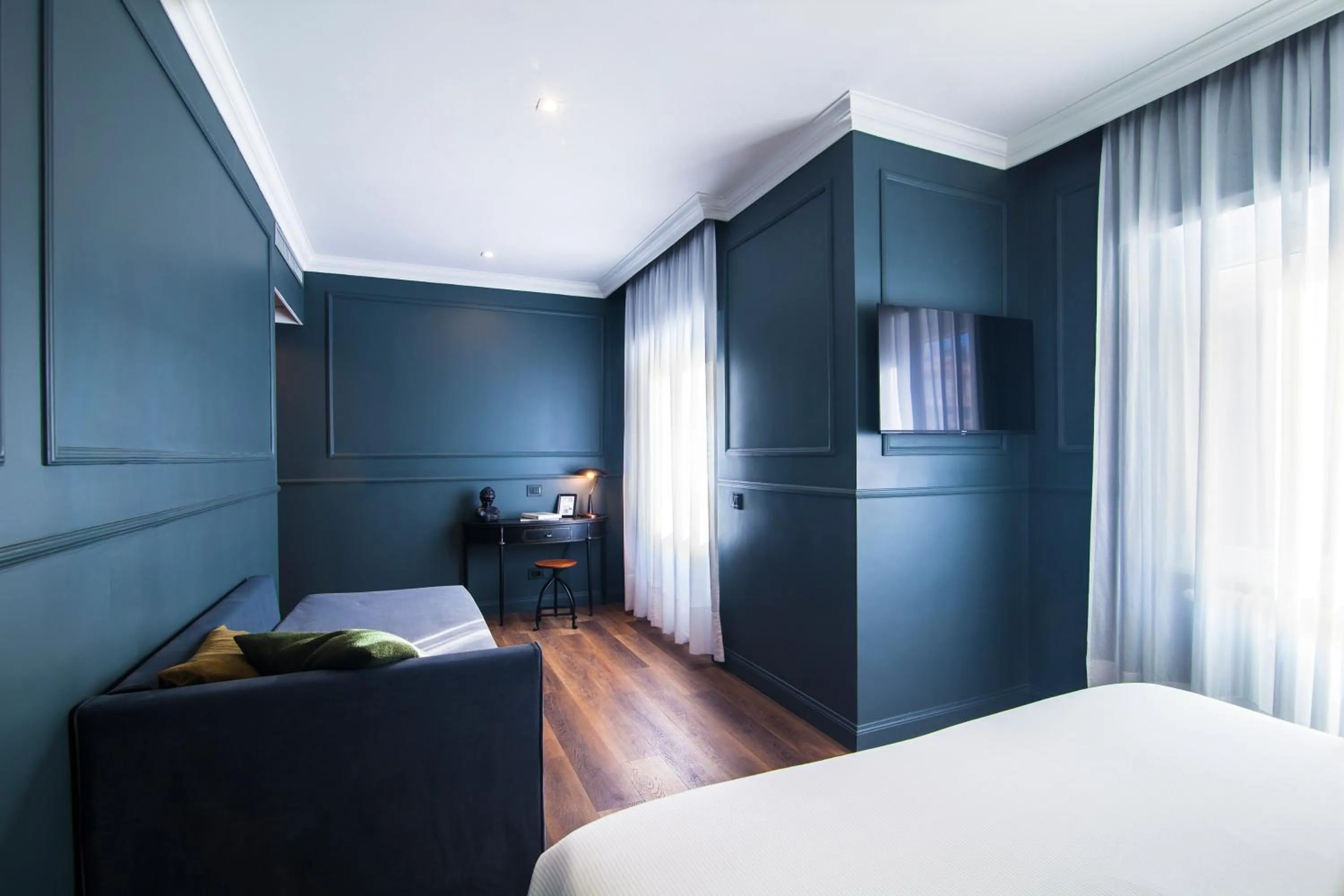 TV and multimedia, Bed in Seven Suites