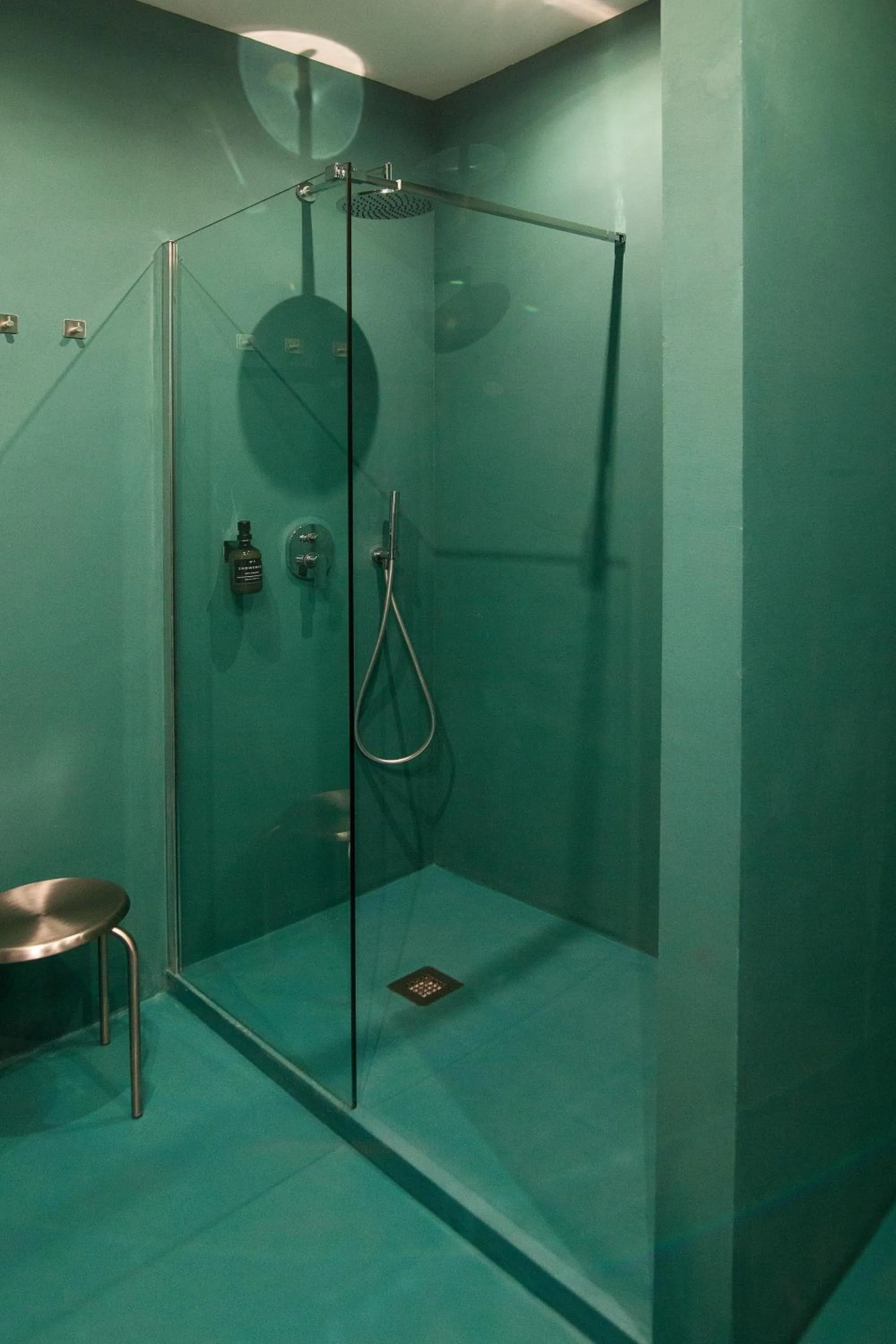 Shower in Seven Suites