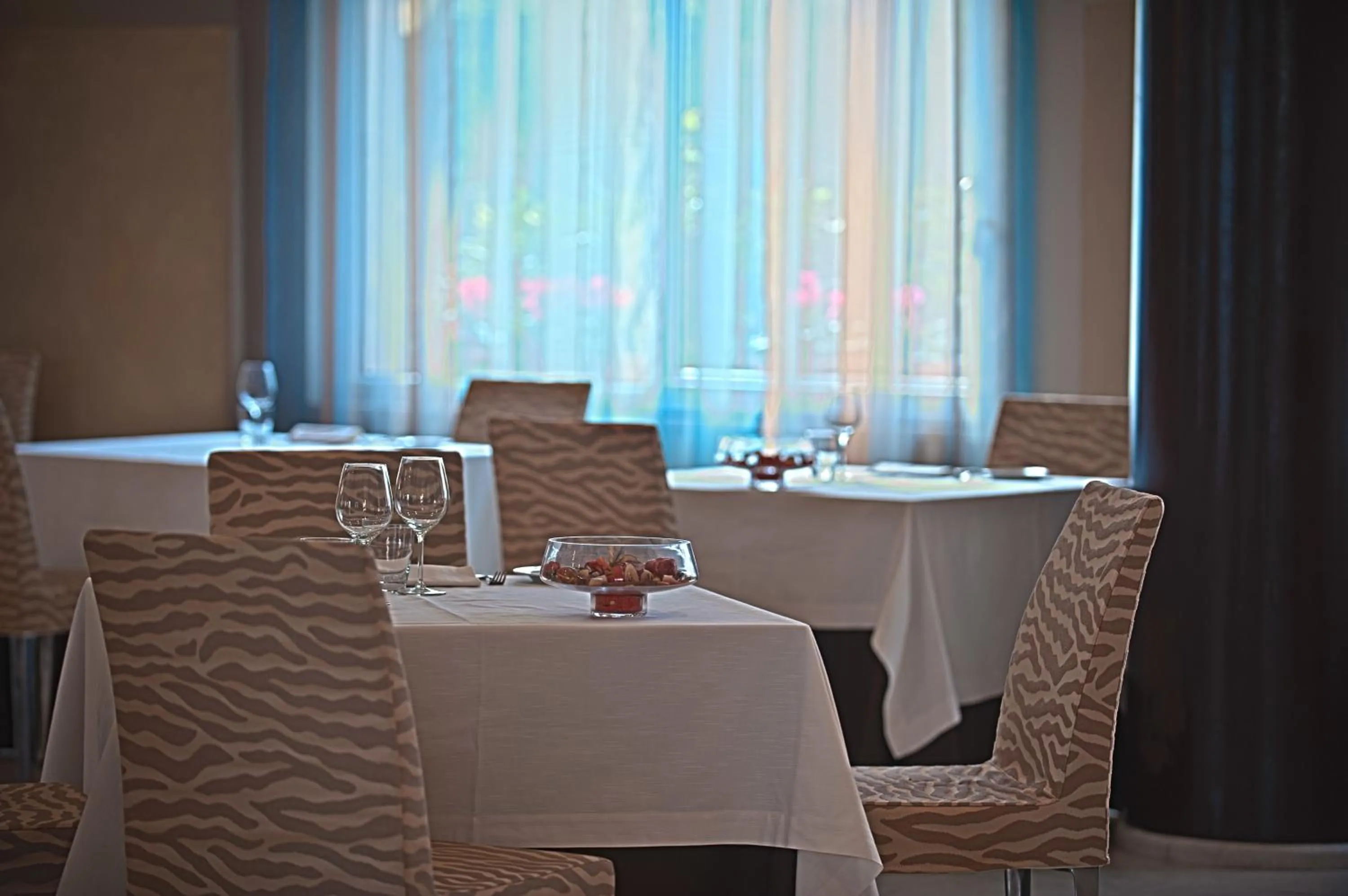 Restaurant/places to eat in PHI Park Hotel Alcione