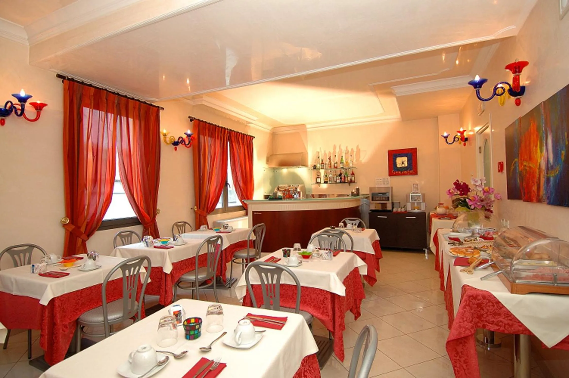 Restaurant/places to eat in Hotel Ambasciata Venice - Atika & Atif