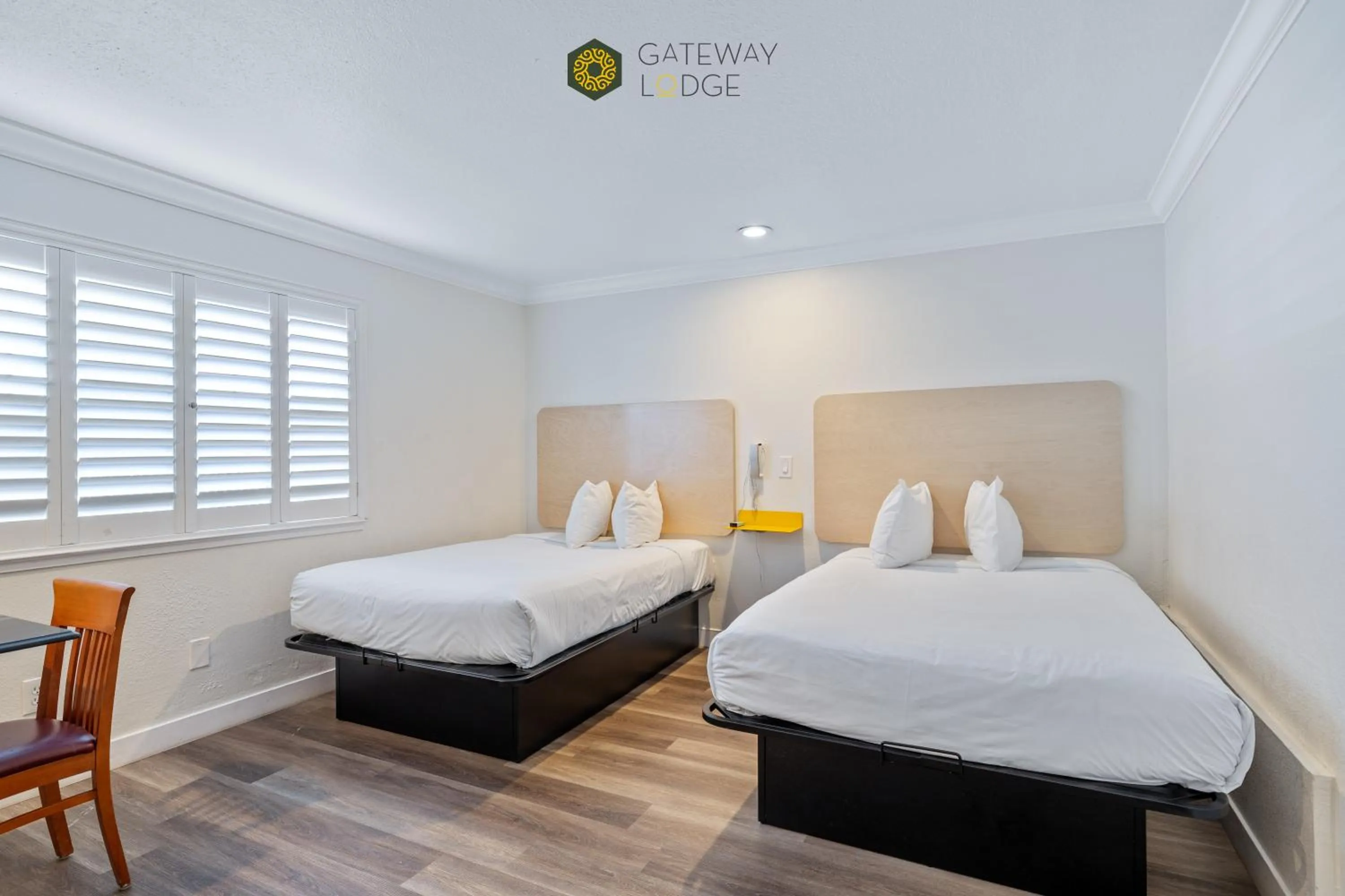 Bedroom, Bed in Gateway Lodge