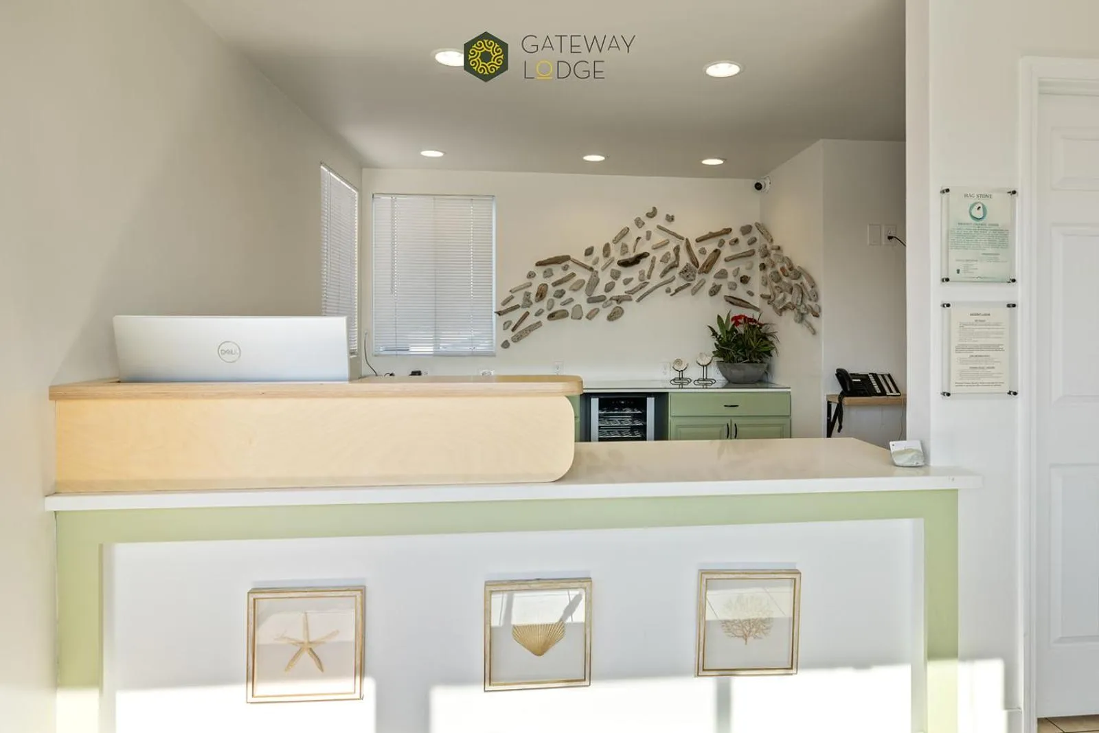 Lobby or reception in Gateway Lodge