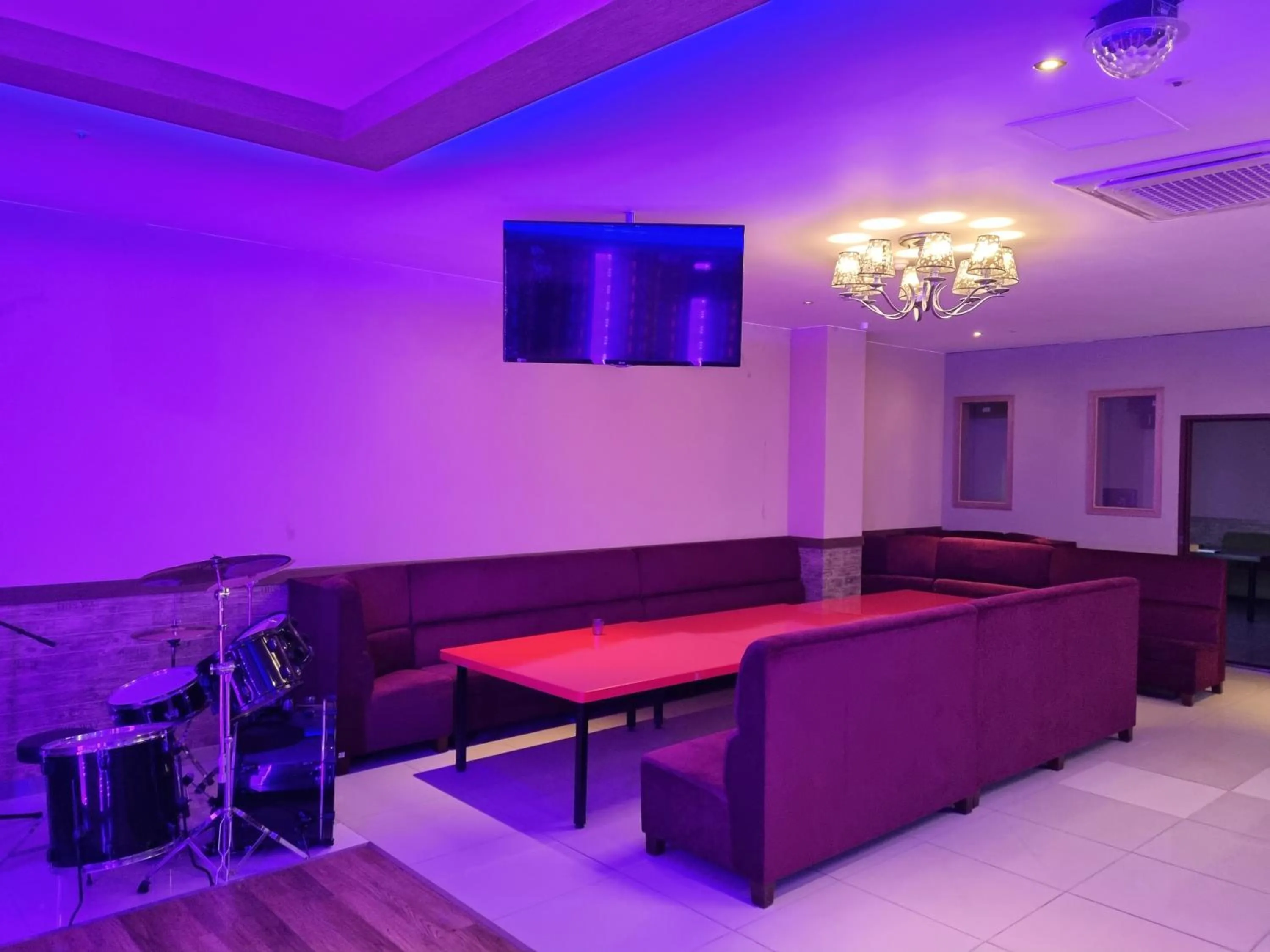 Lounge or bar in Sancheong Korean Medicine Family Hotel