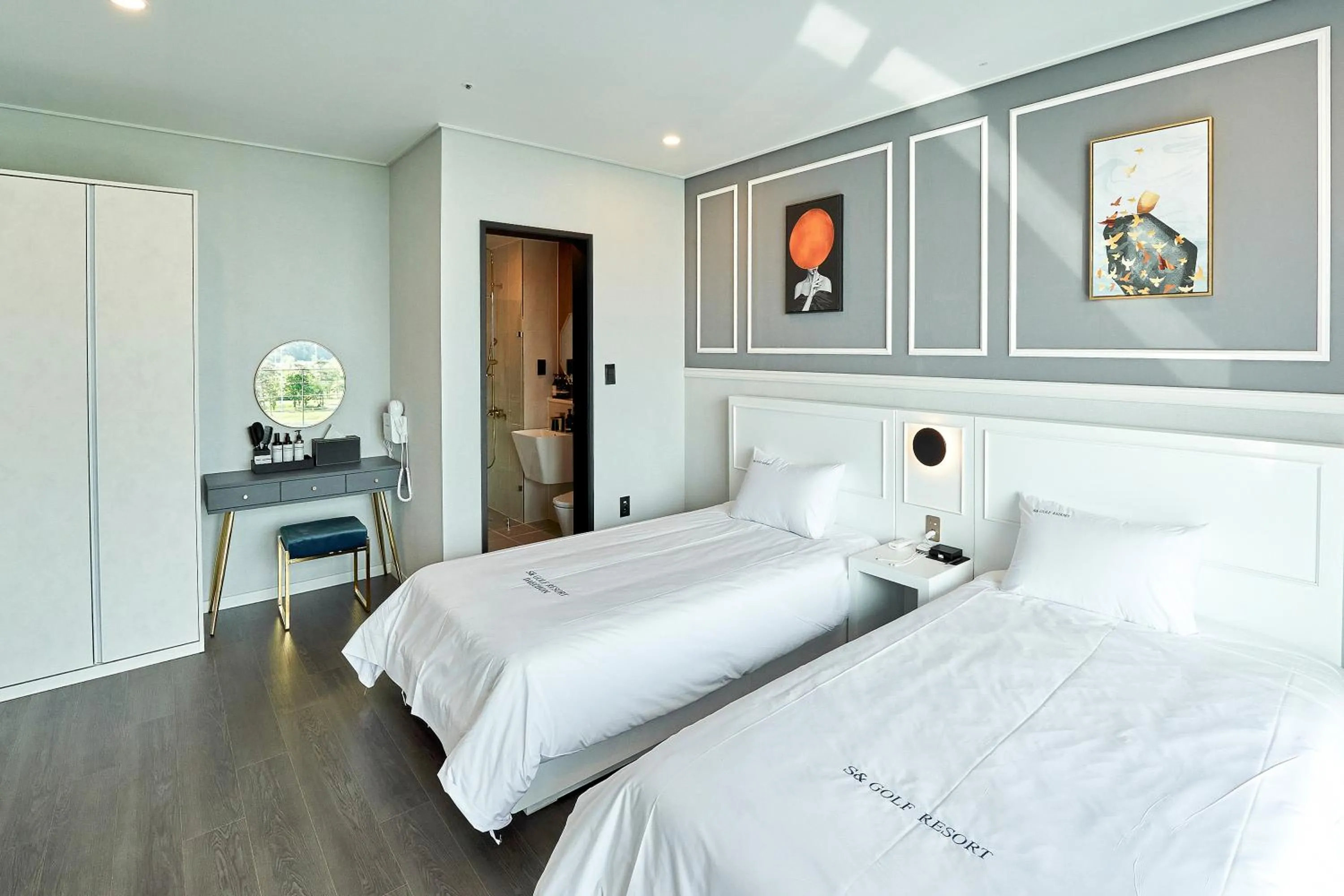 Bedroom, Bed in SN Hotel Daecheon