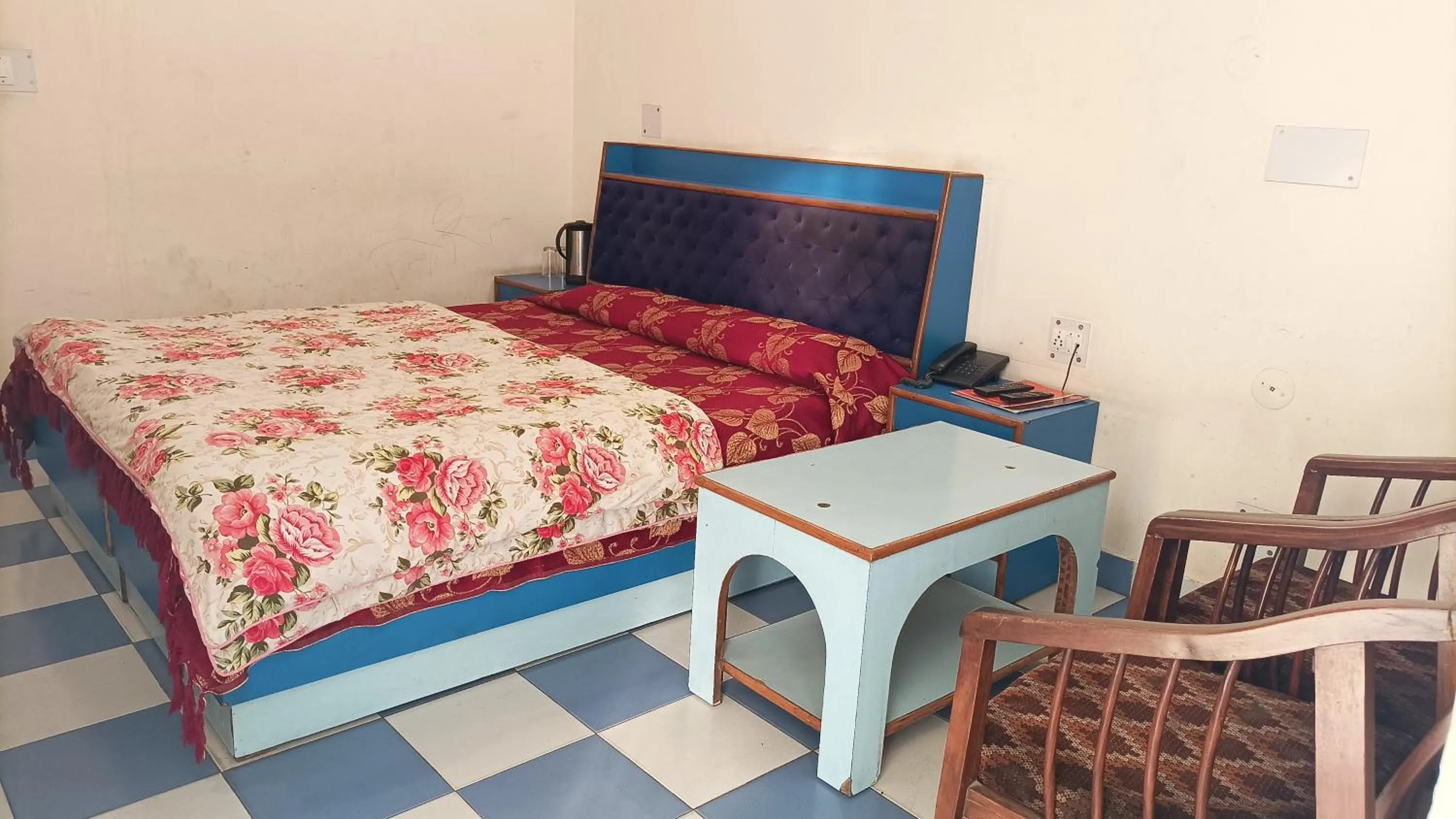 Photo of the whole room, Bed in Hotel Siddharth