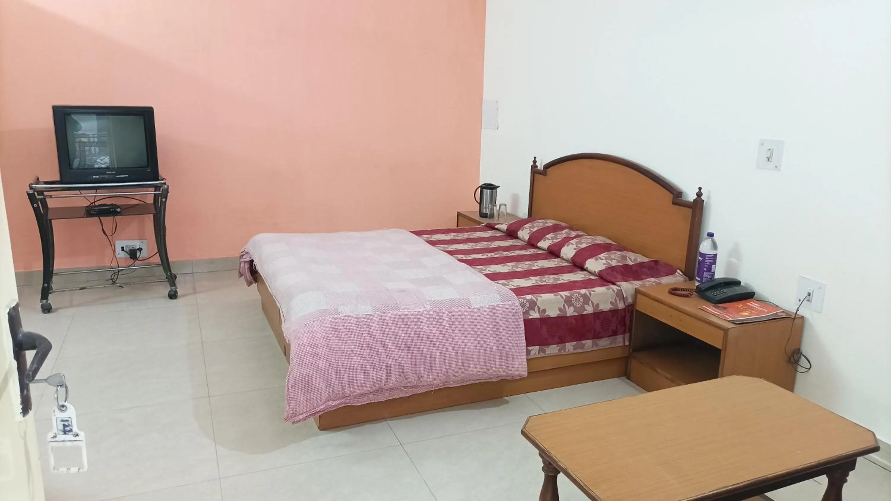 Photo of the whole room, Bed in Hotel Siddharth