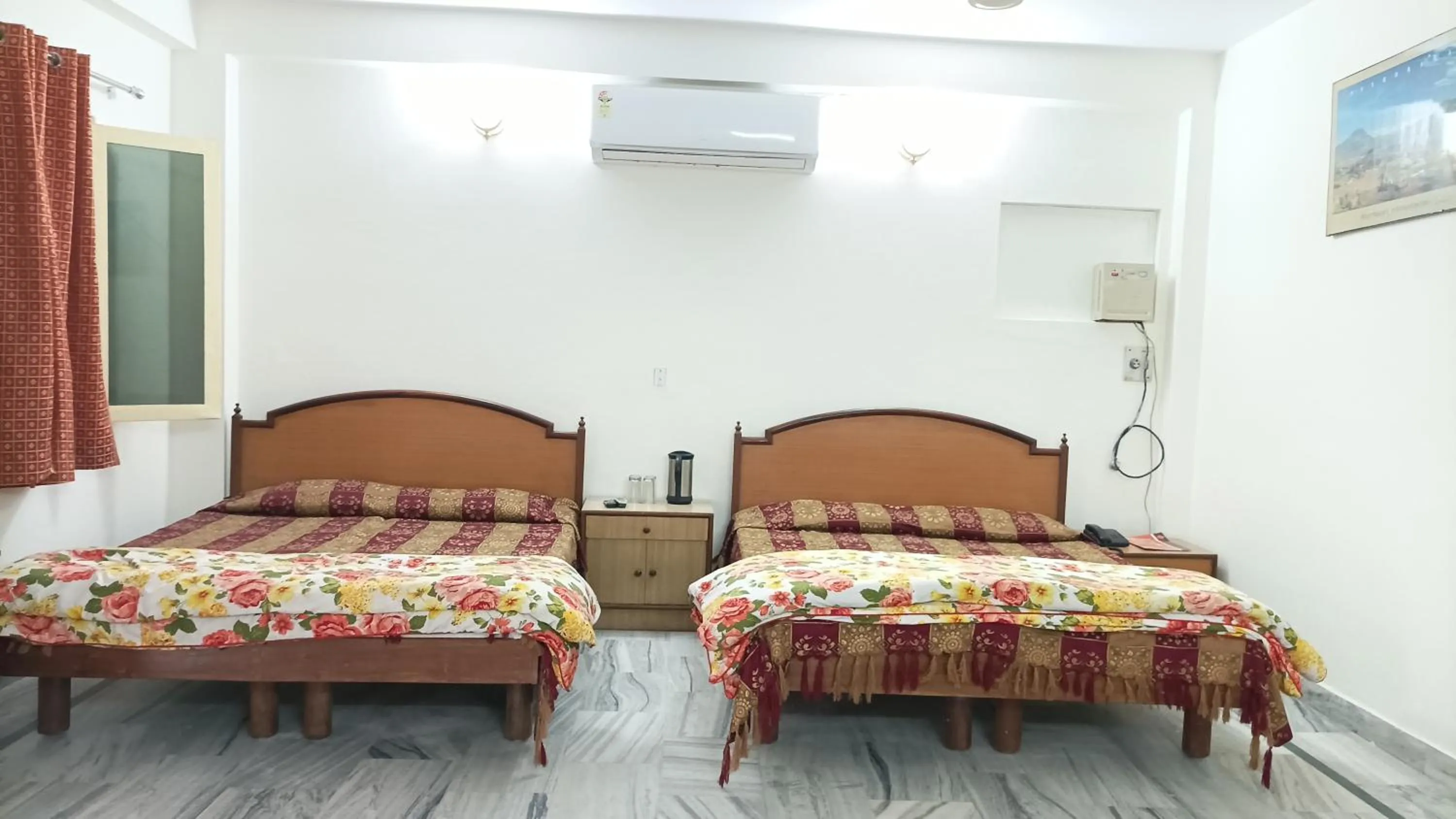 Bedroom, Bed in Hotel Siddharth