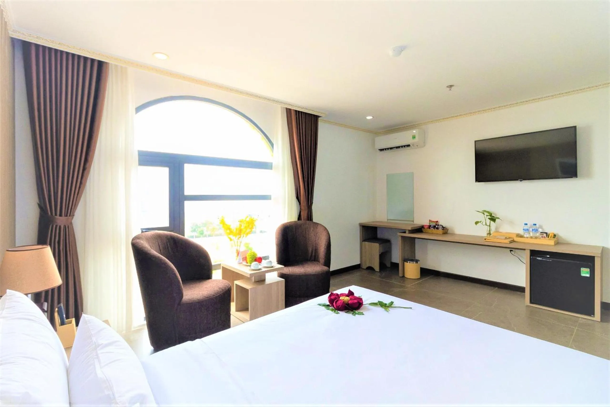 Bed in Pearl Beach Hotel Quy Nhon