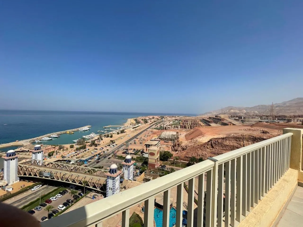 Amazing sea view Penthouse Apartment in Pyramids Porto El-Sokhna