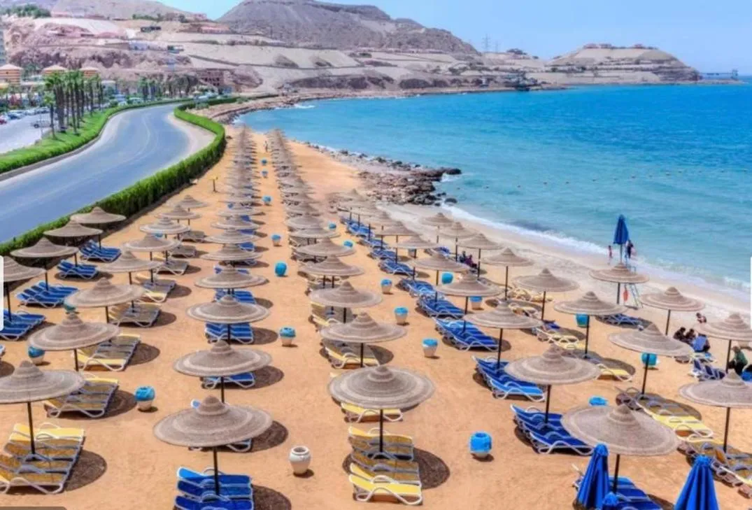 Amazing sea view Penthouse Apartment in Pyramids Porto El-Sokhna