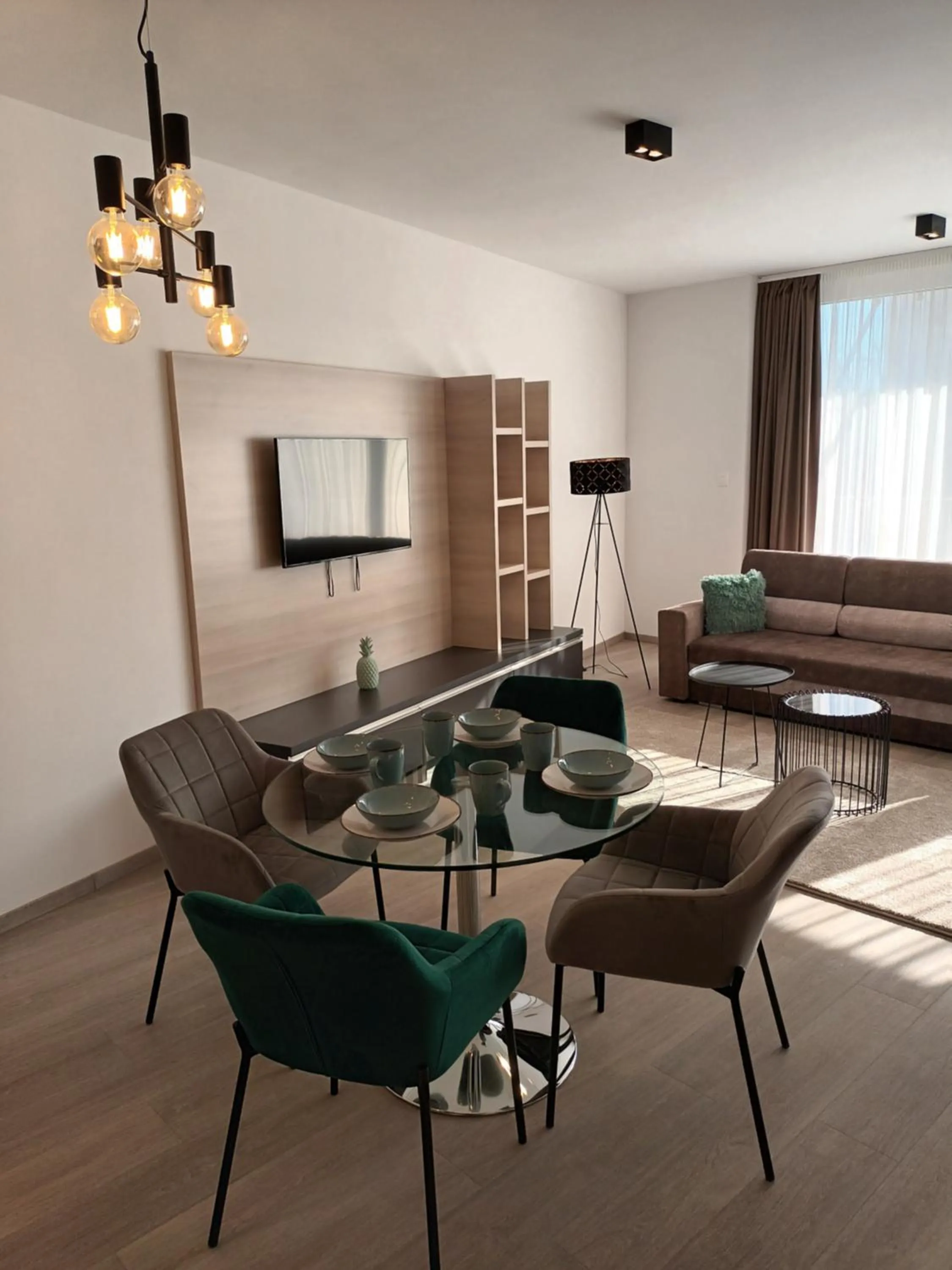 Living room in Parizs Garden Apartments