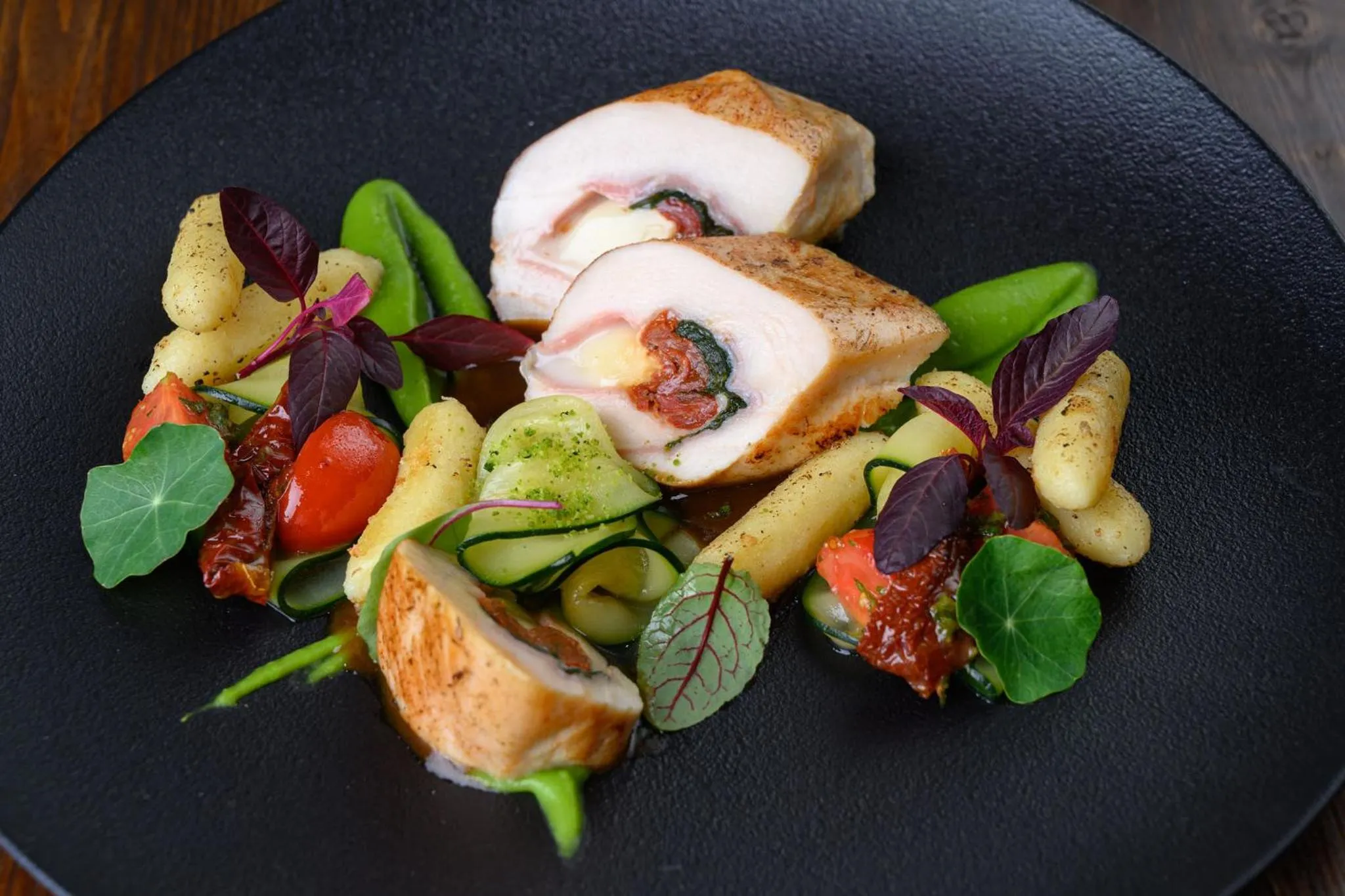 Food and drinks in Parizs Garden Apartments