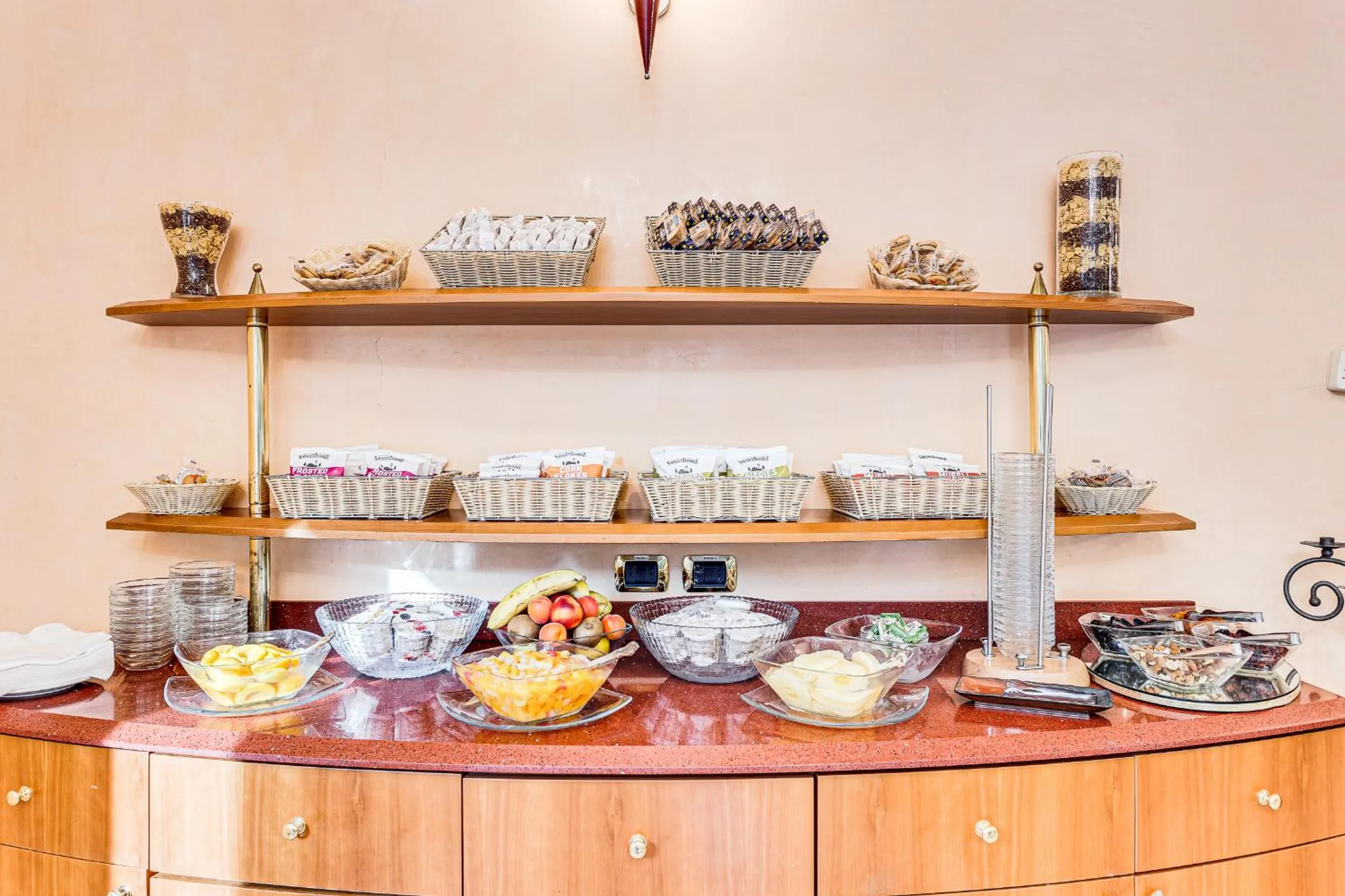 Buffet breakfast in HOTEL VILLA MARIA