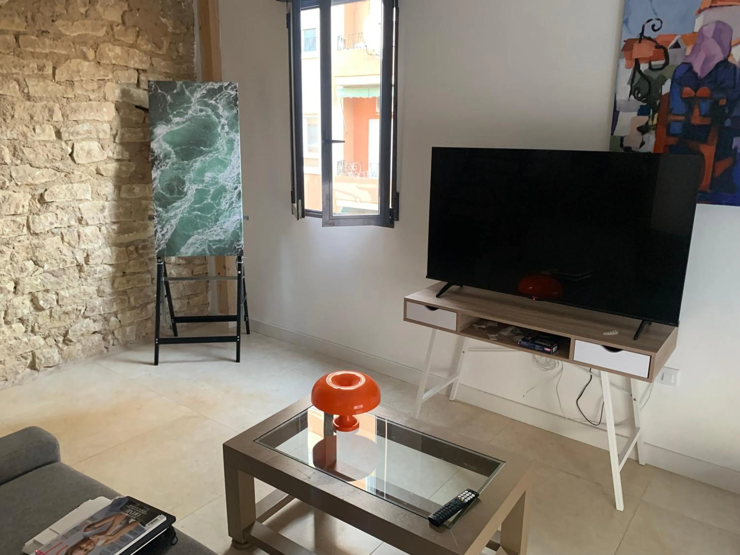 TV and multimedia in Soho Boho Apartments - with sunny rooftop terrace and fiber optic internet