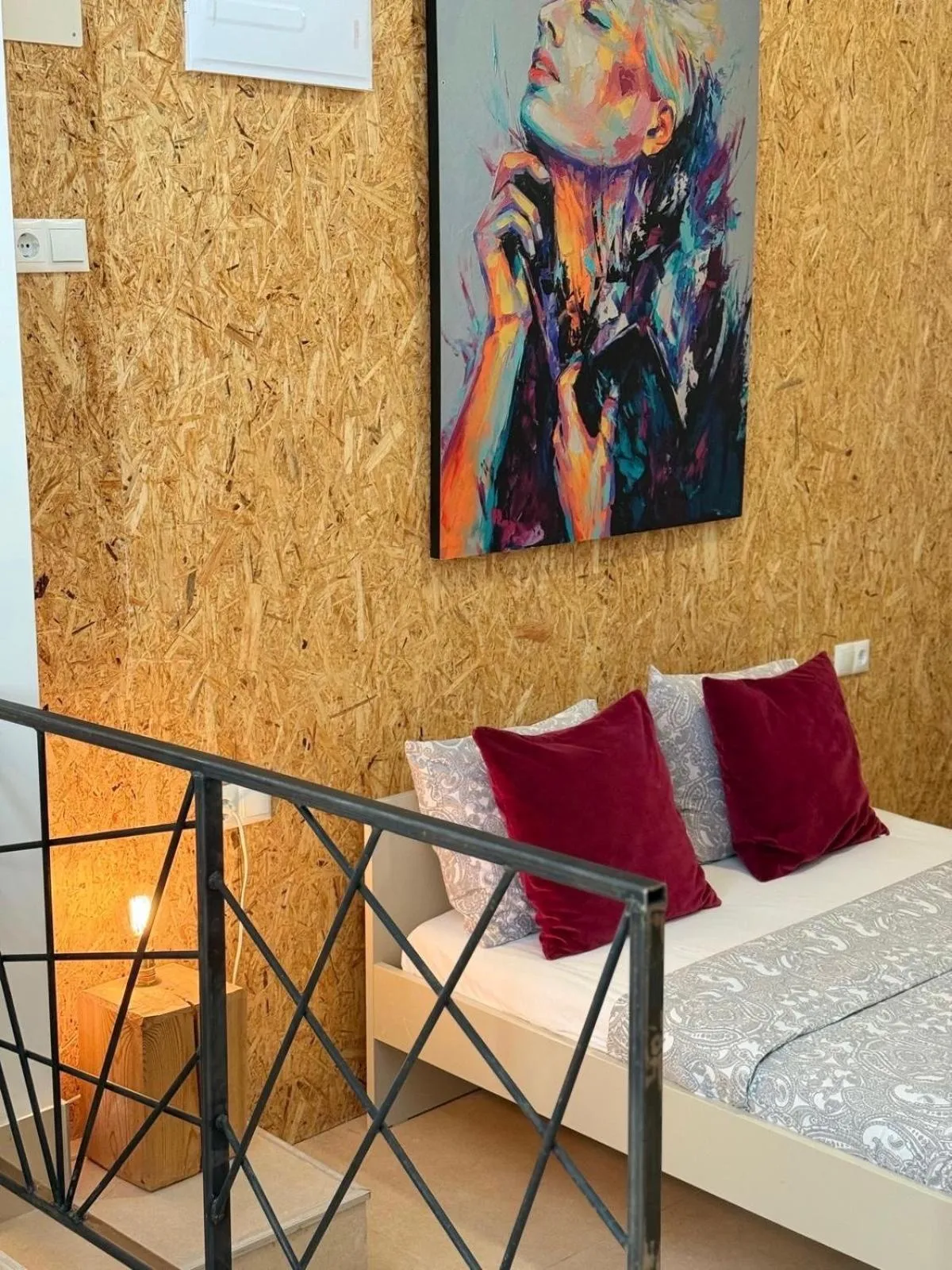 Bed in Soho Boho Apartments - with sunny rooftop terrace and fiber optic internet