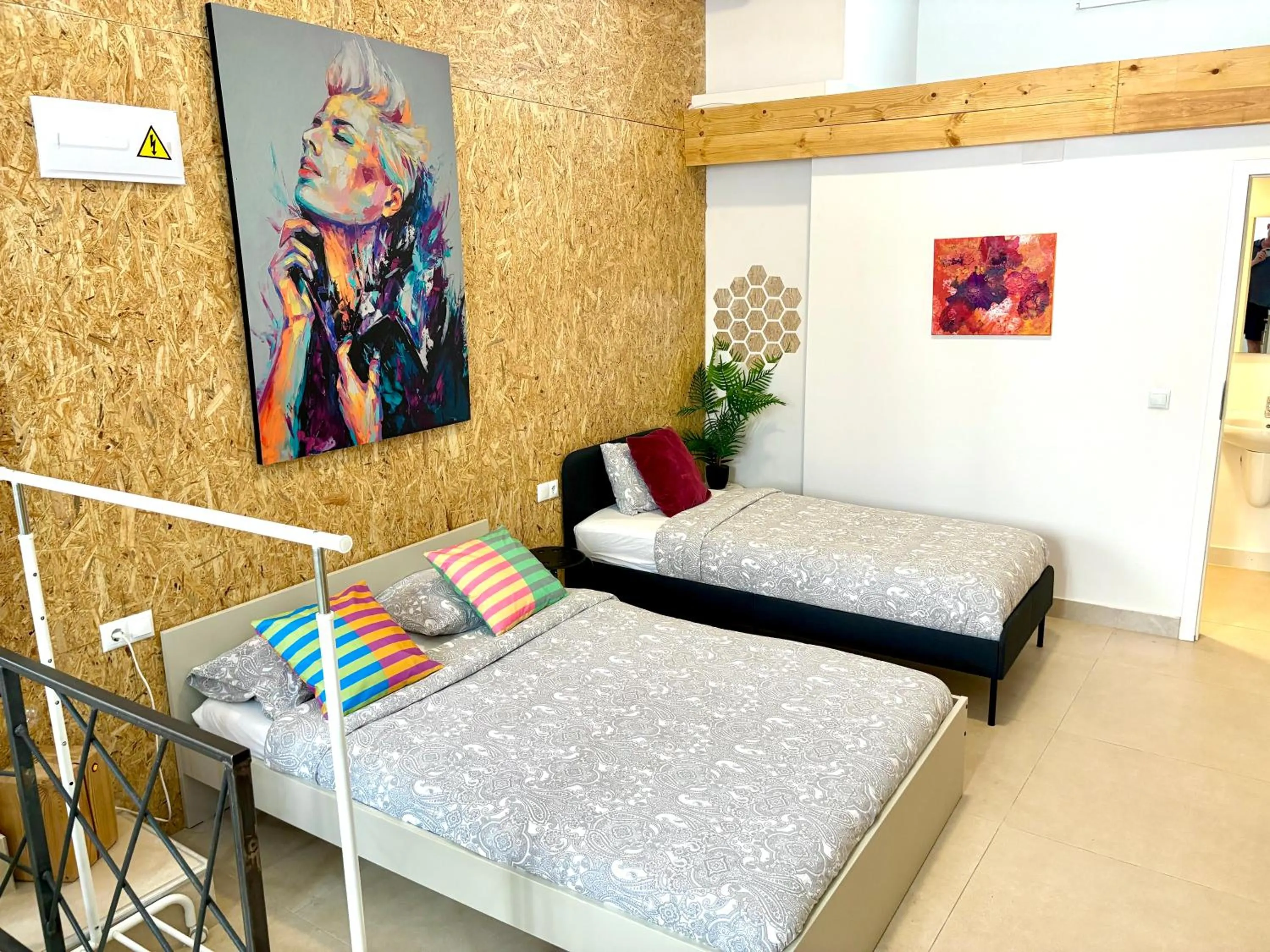 Bed in Soho Boho Apartments - with sunny rooftop terrace and fiber optic internet