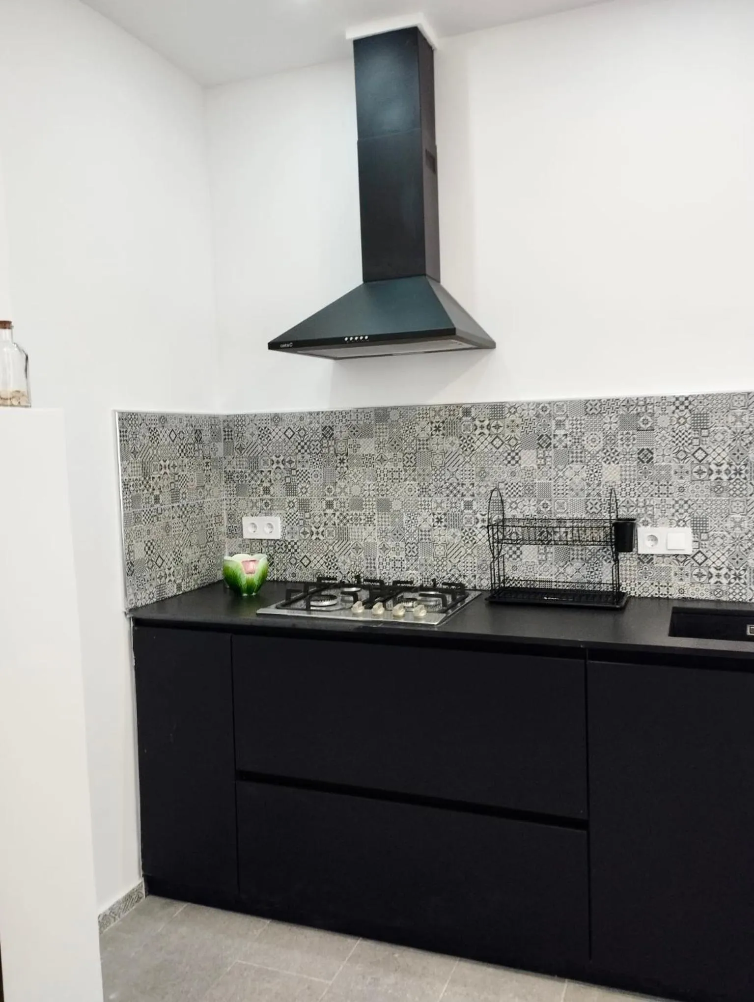 Kitchen or kitchenette in Soho Boho Apartments - with sunny rooftop terrace and fiber optic internet