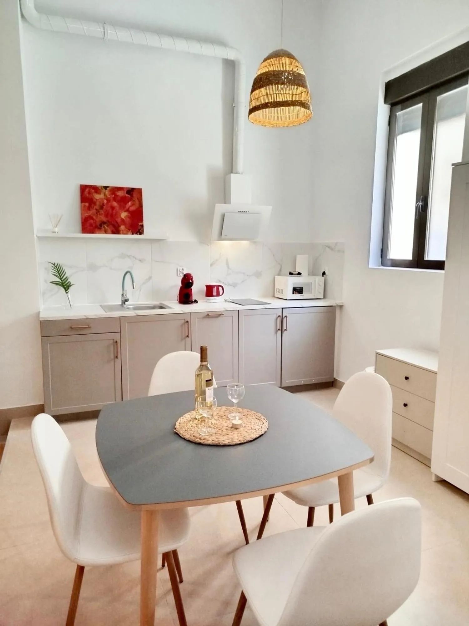 Coffee/tea facilities in Soho Boho Apartments - with sunny rooftop terrace and fiber optic internet