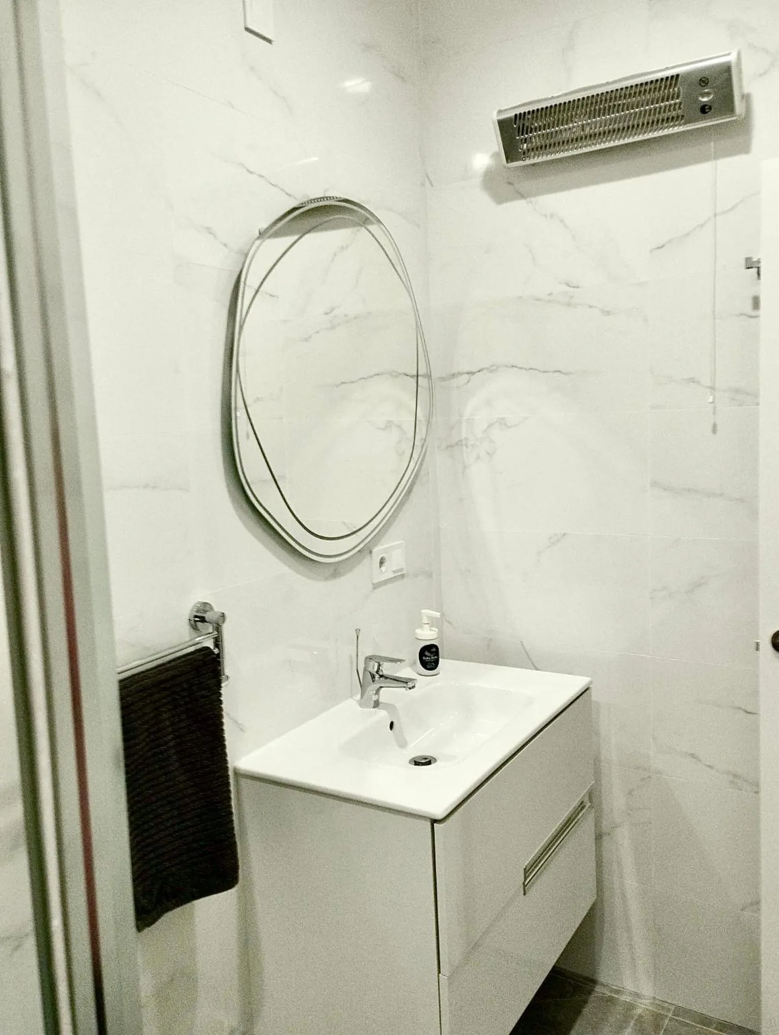 Bathroom in Soho Boho Apartments - with sunny rooftop terrace and fiber optic internet