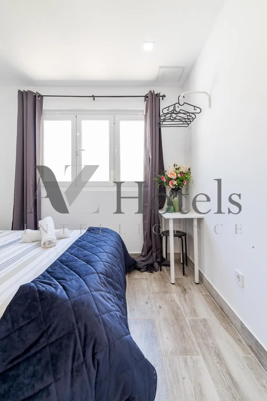 Photo of the whole room, Bed in AYZ Silvela - Auto check-in property