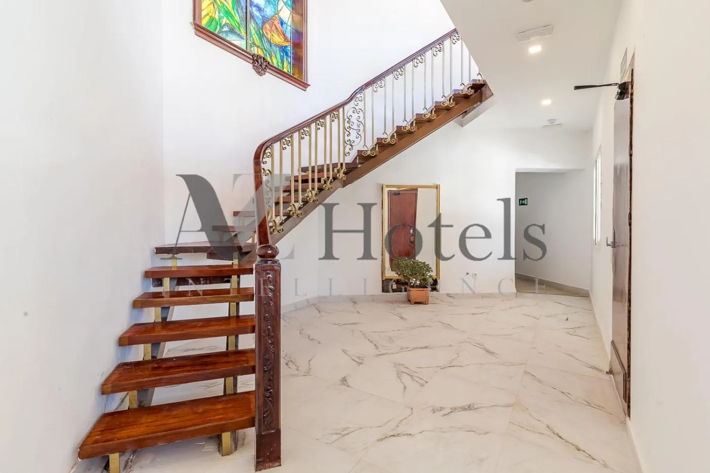 Facade/entrance in AYZ Silvela - Auto check-in property