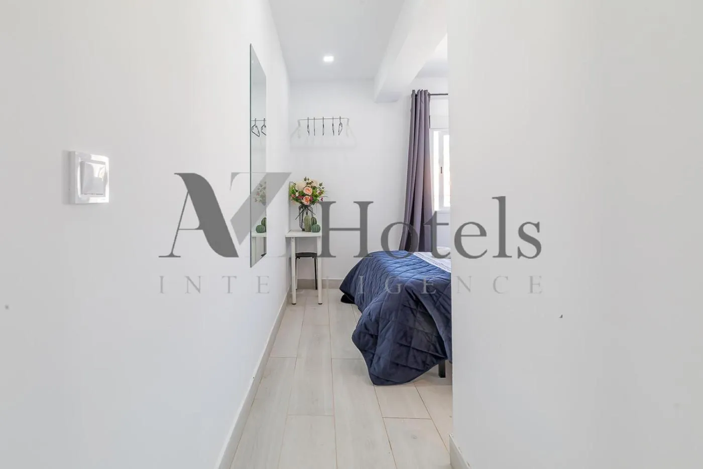 Decorative detail, Bed in AYZ Silvela - Auto check-in property