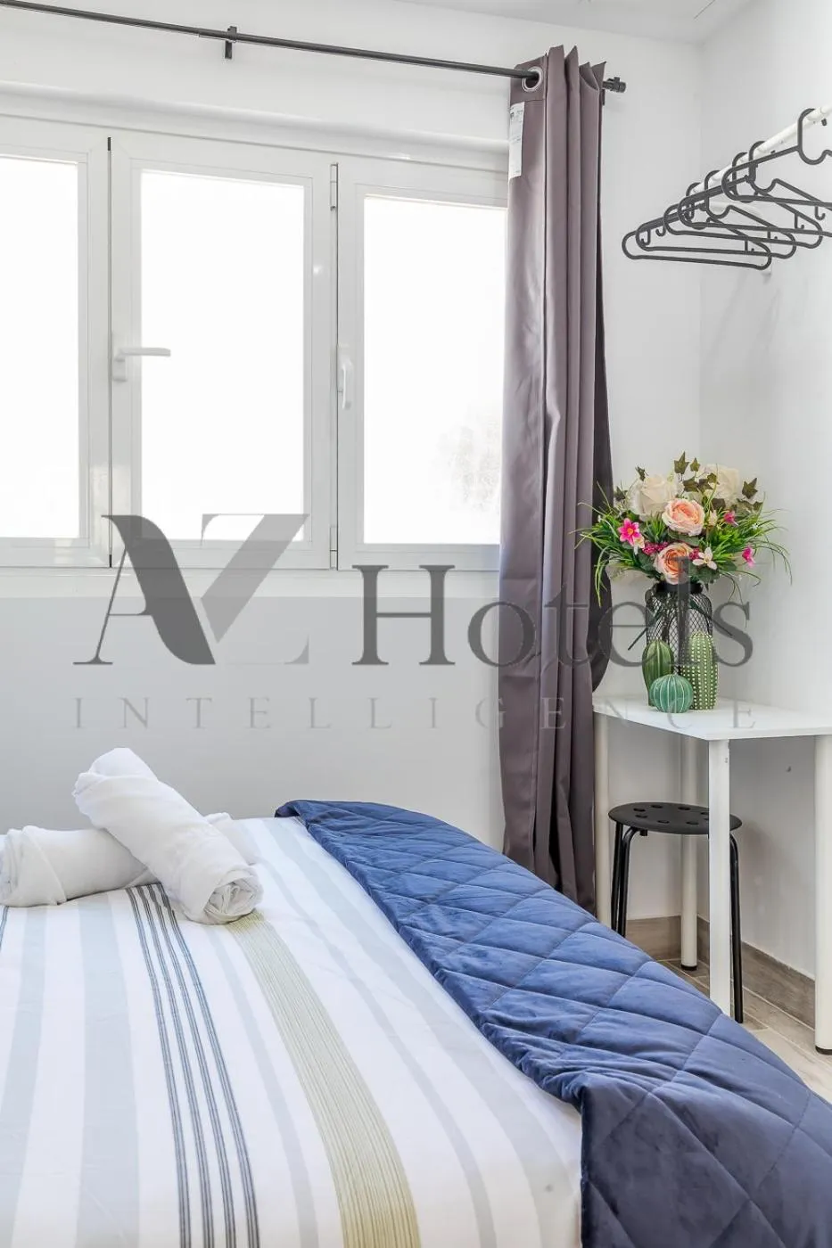 Photo of the whole room, Bed in AYZ Silvela - Auto check-in property