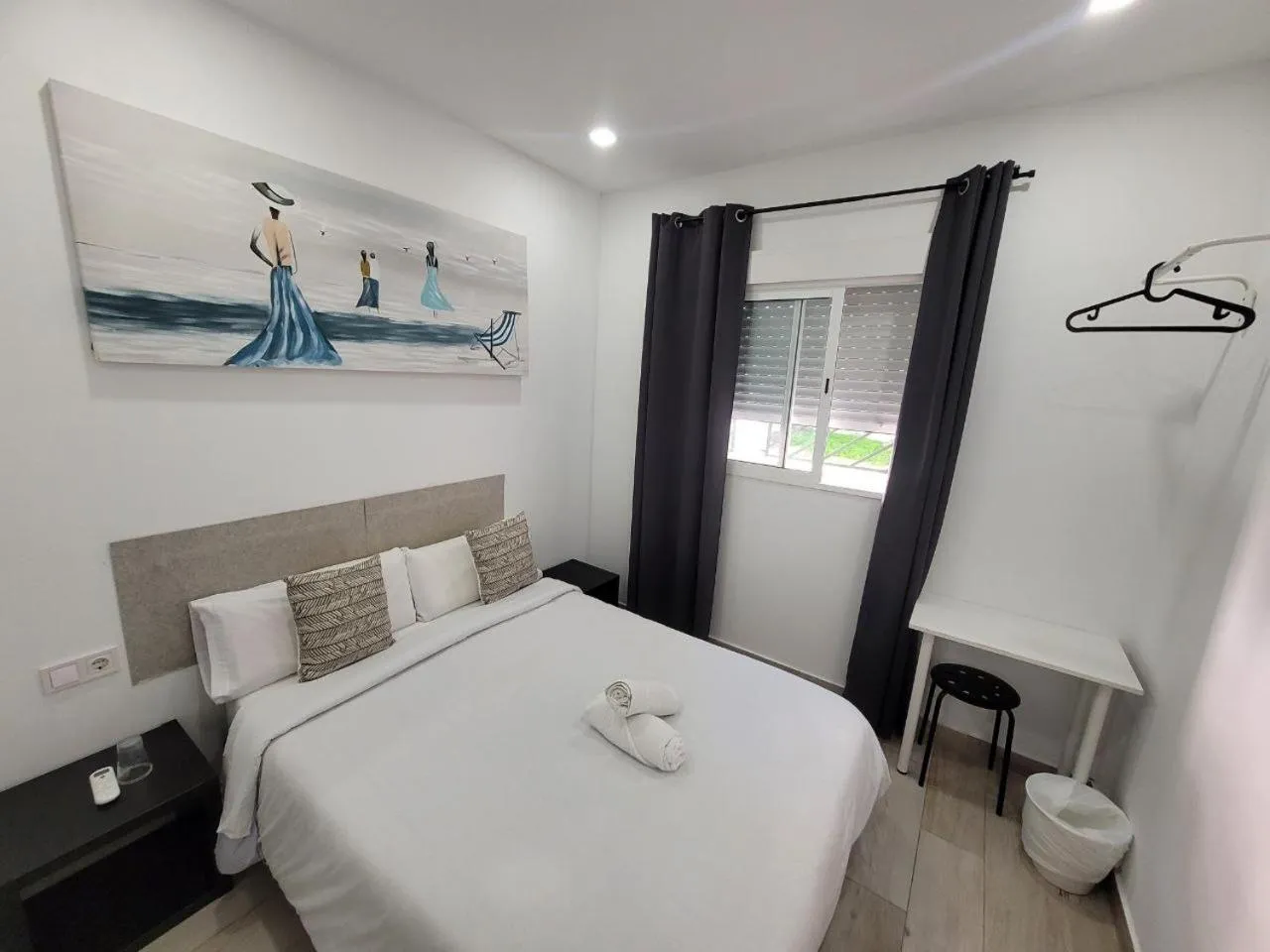 Bed in AYZ Silvela - Auto check-in property