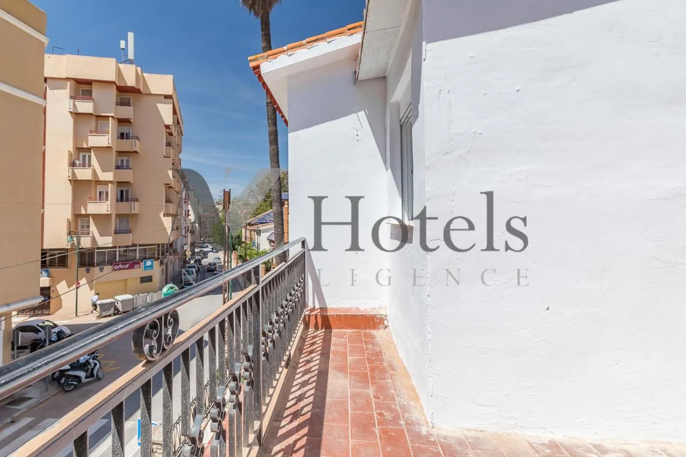 Balcony/Terrace in AYZ Silvela - Auto check-in property