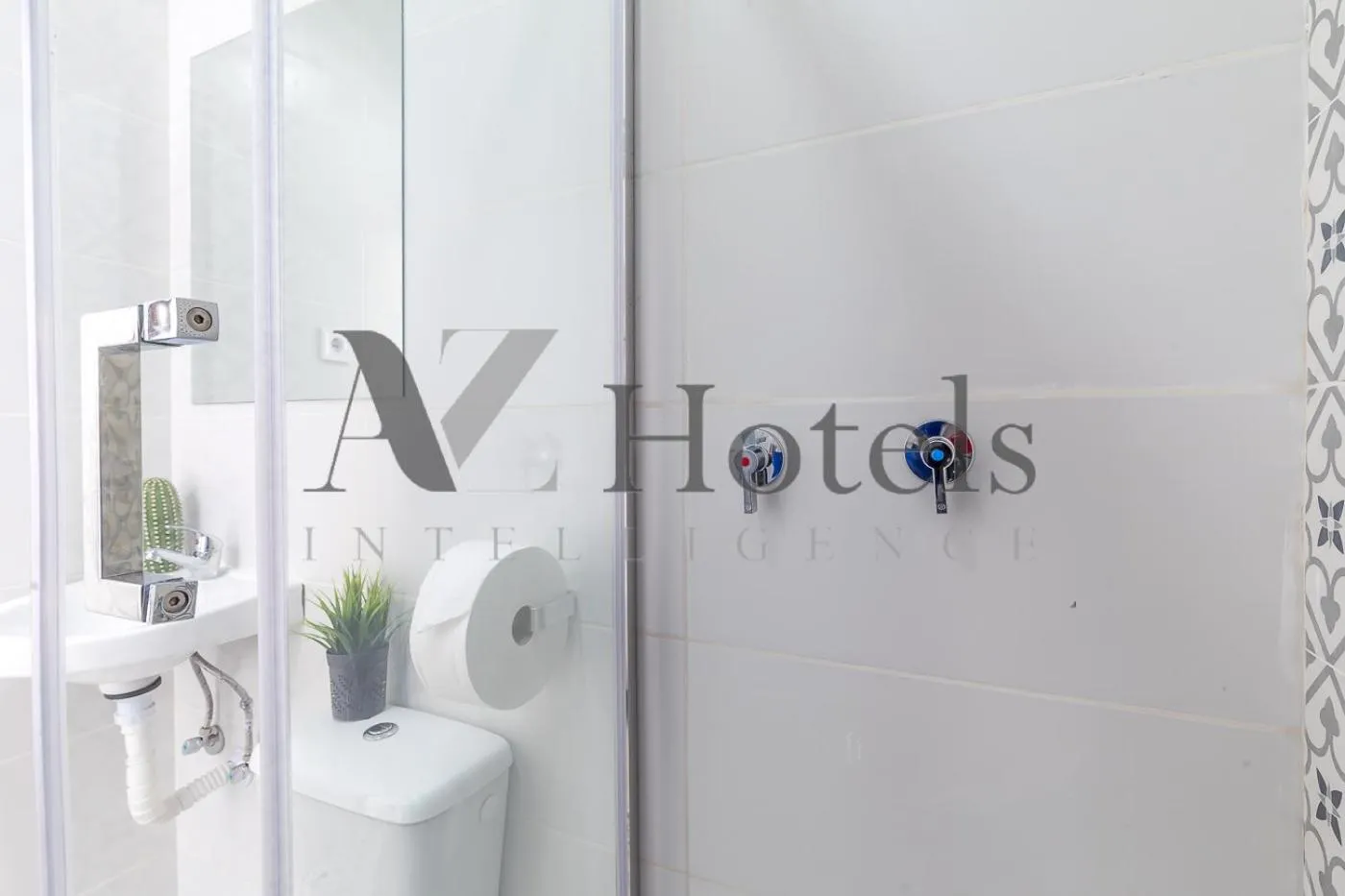 Bathroom in AYZ Silvela - Auto check-in property