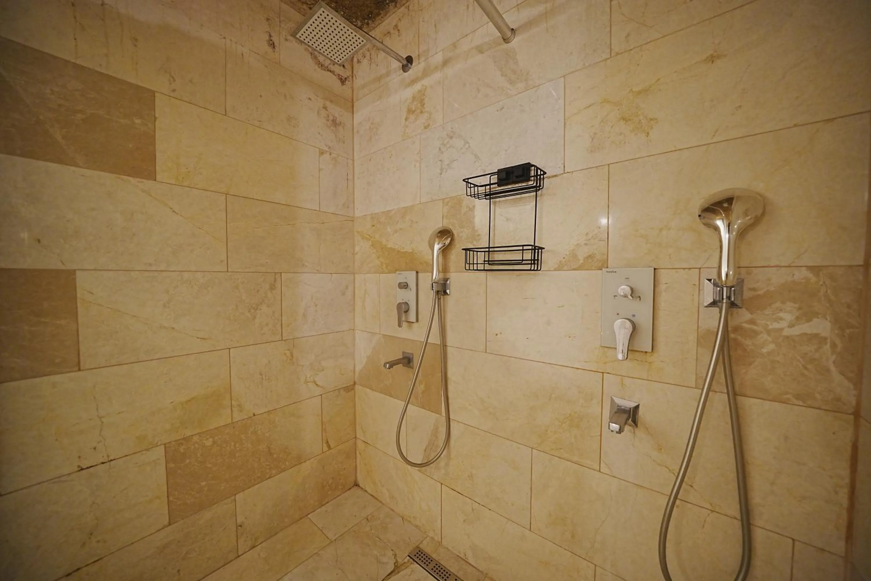 Bathroom in Kayra Cave Suites