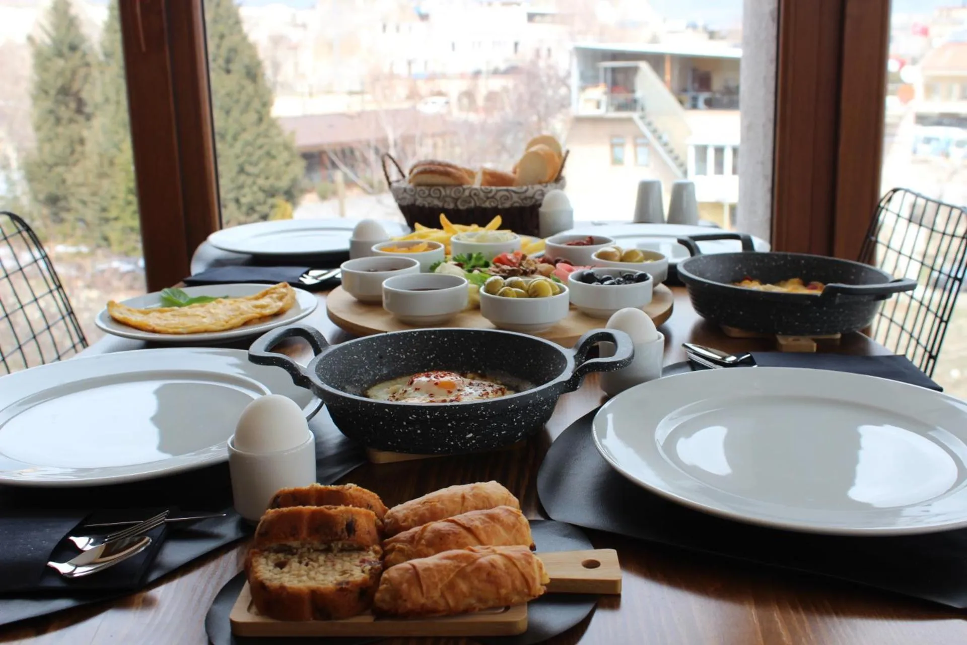 Restaurant/places to eat in Kayra Cave Suites