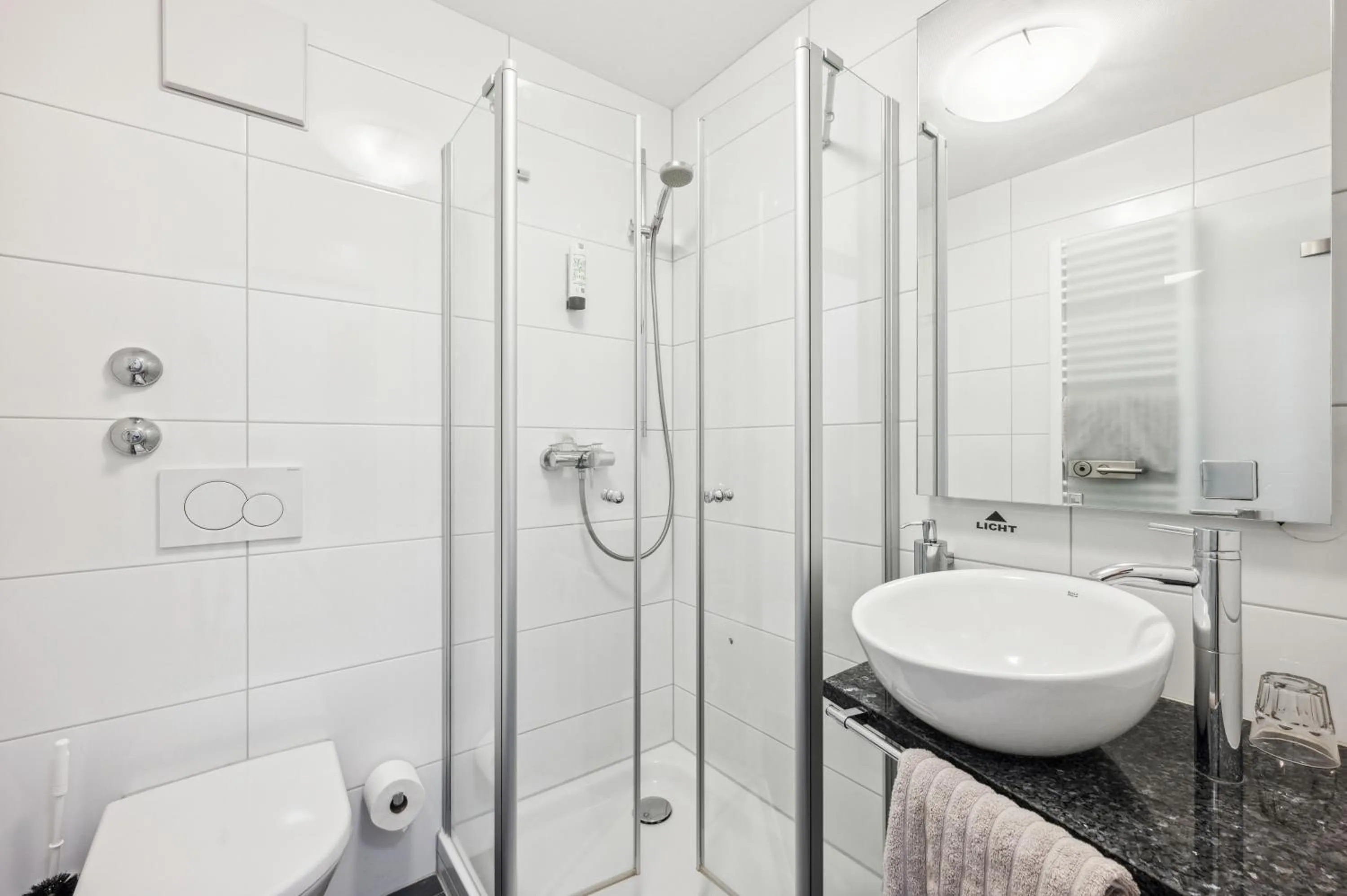 Shower in Gästehaus Hartwig