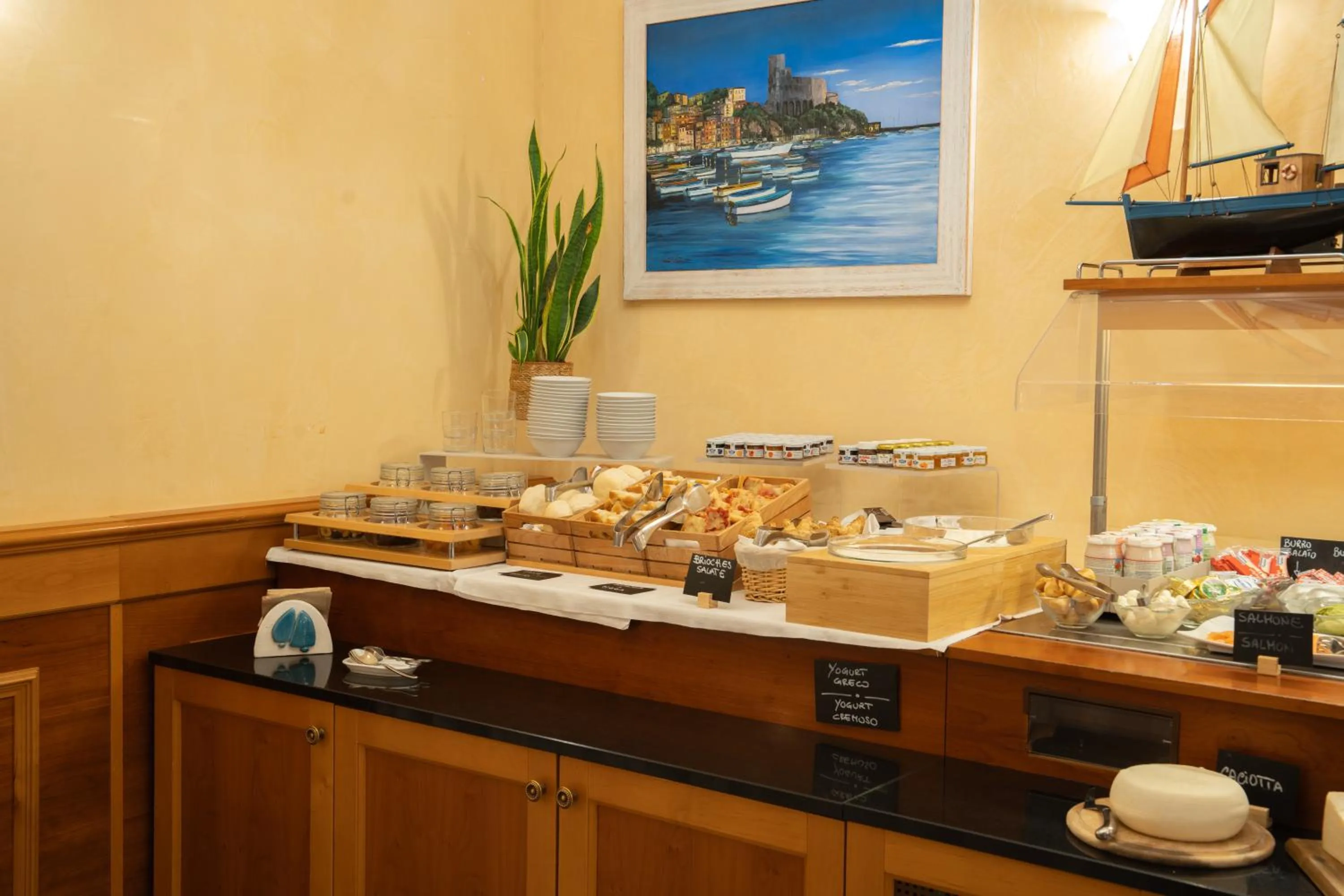 Breakfast in Hotel Florida Lerici